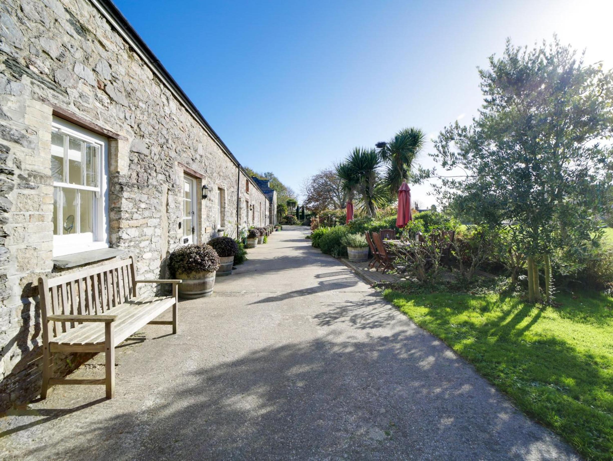Dolphin Cottage