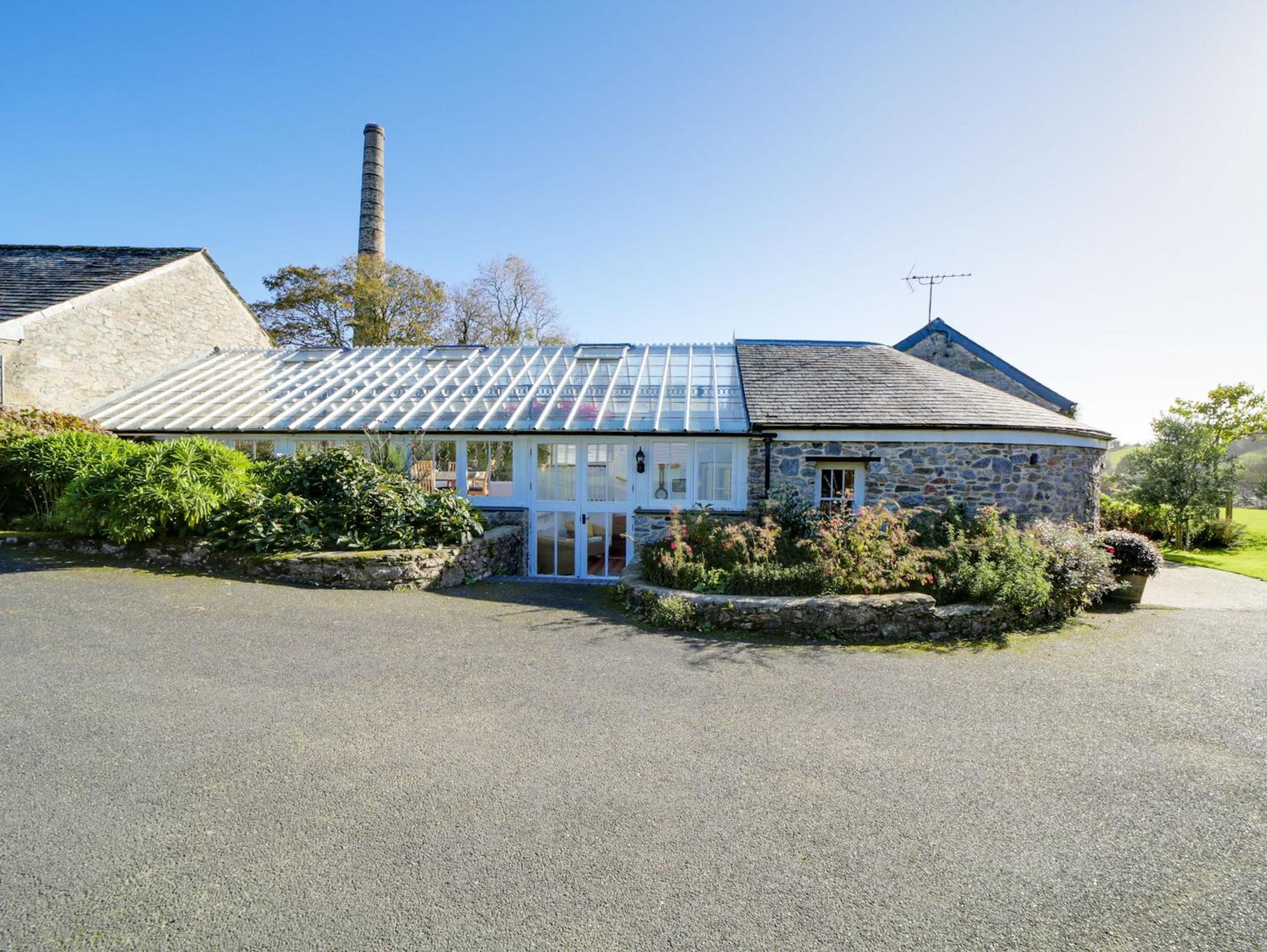 Dolphin Cottage