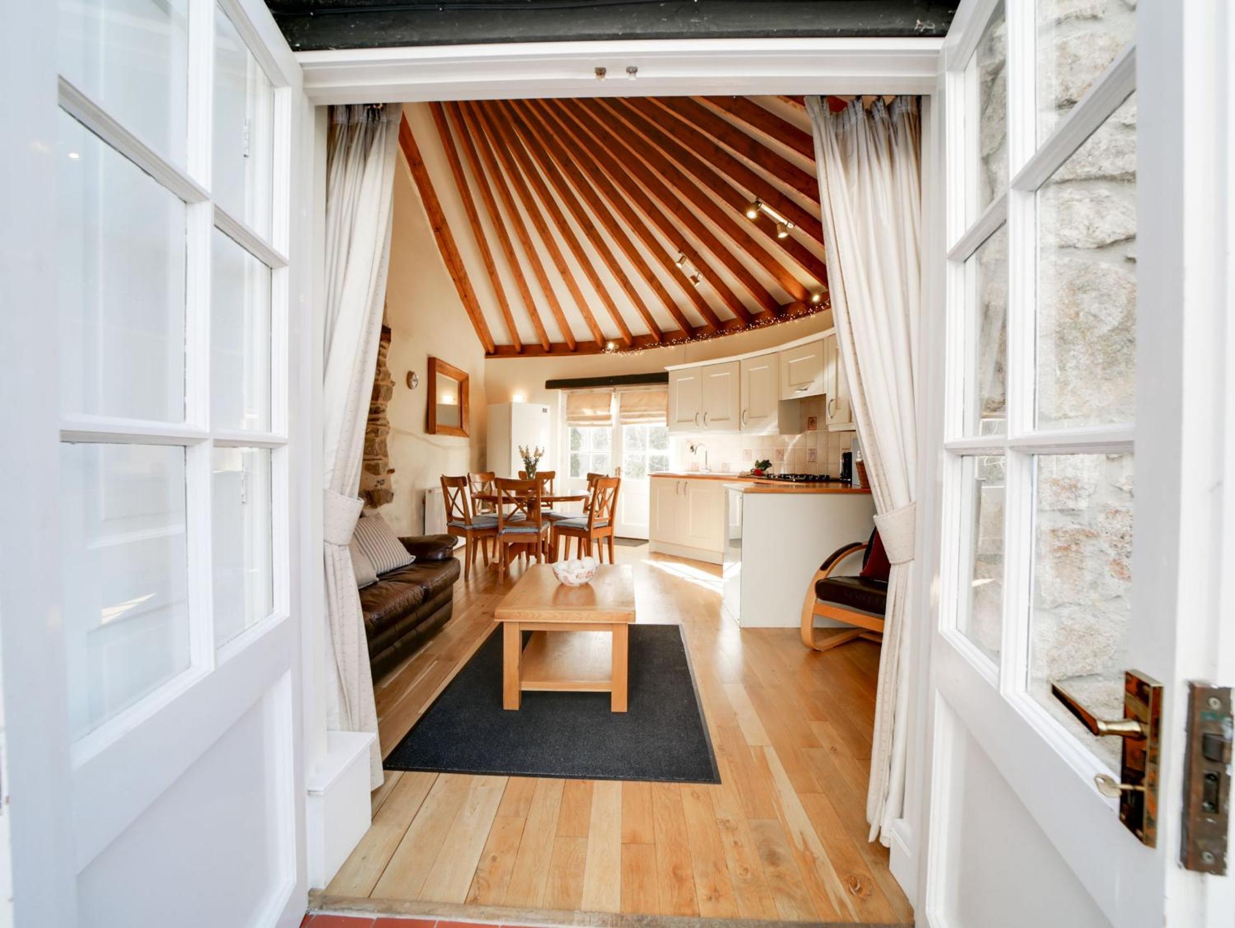 Dolphin Cottage