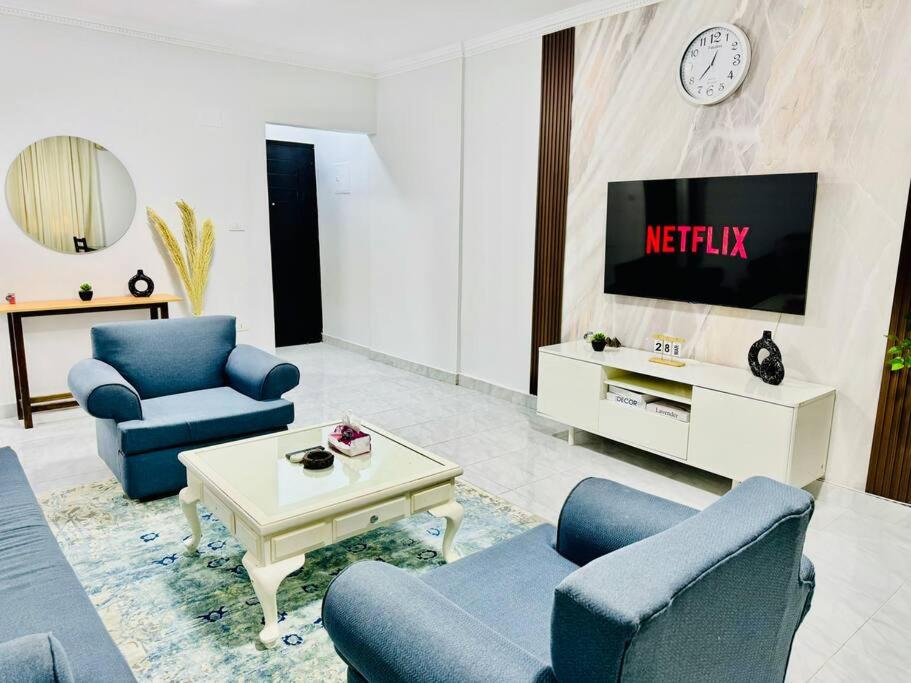 Relaxing Apartment with garden view in New Cairo By landmark Stays