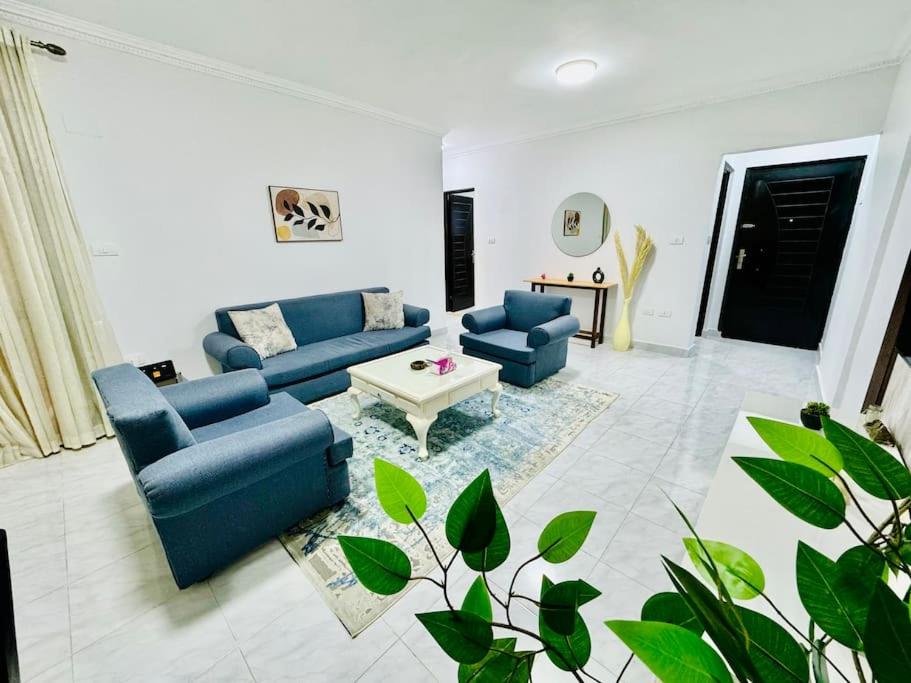 Relaxing Apartment with garden view in New Cairo By landmark Stays