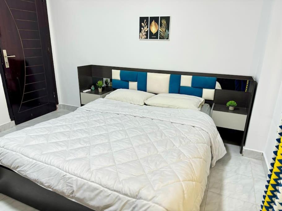 Relaxing Apartment with garden view in New Cairo By landmark Stays