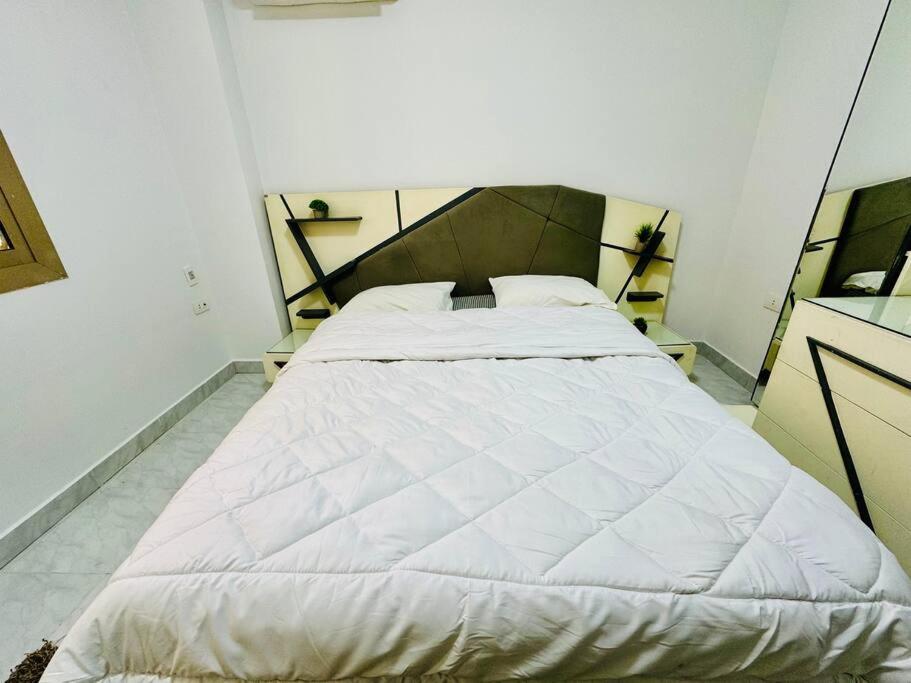 Relaxing Apartment with garden view in New Cairo By landmark Stays