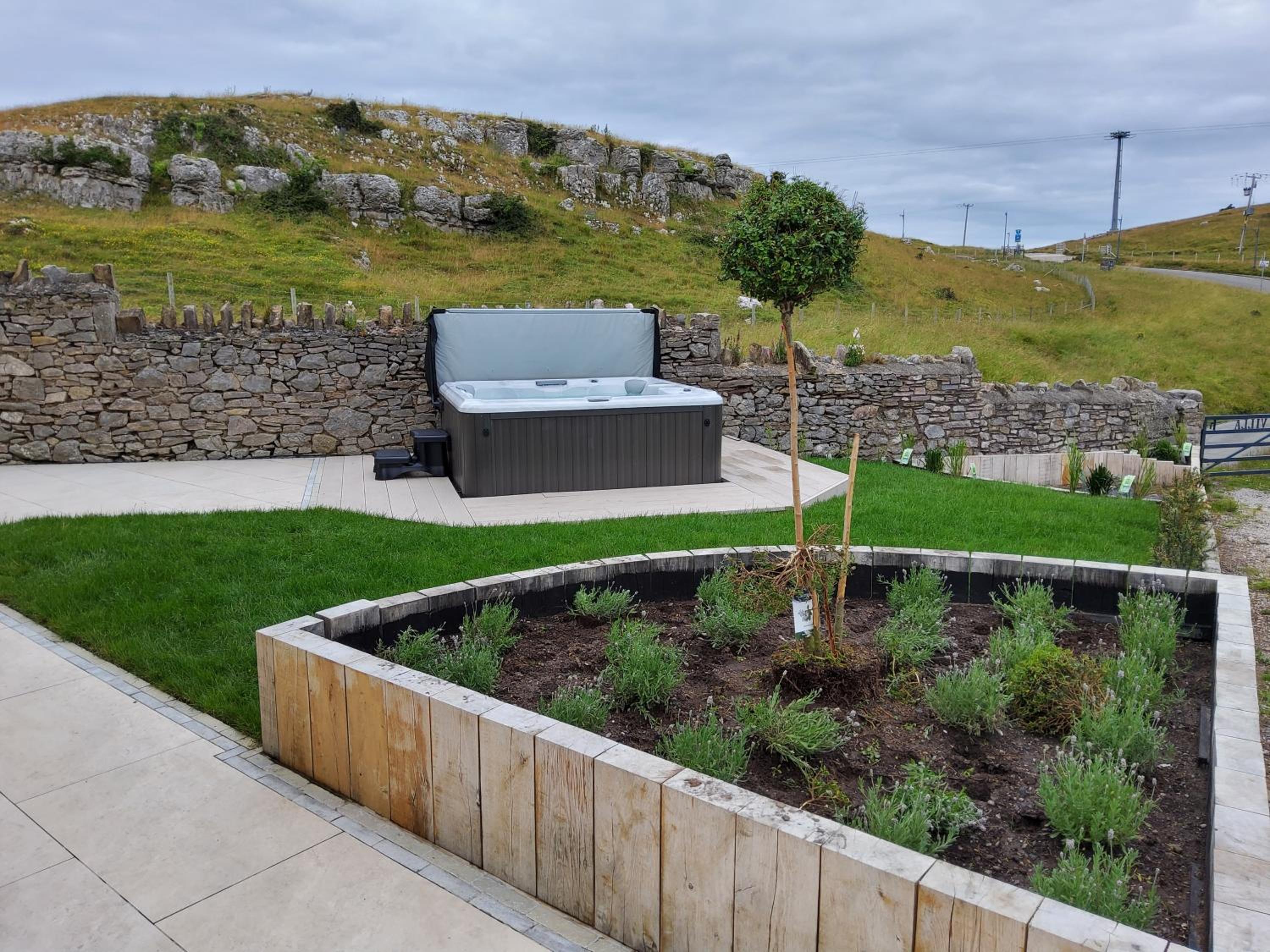 Orme Villa, Hot Tub, Llandudno, Stunning Views , sleeps 12 view 2