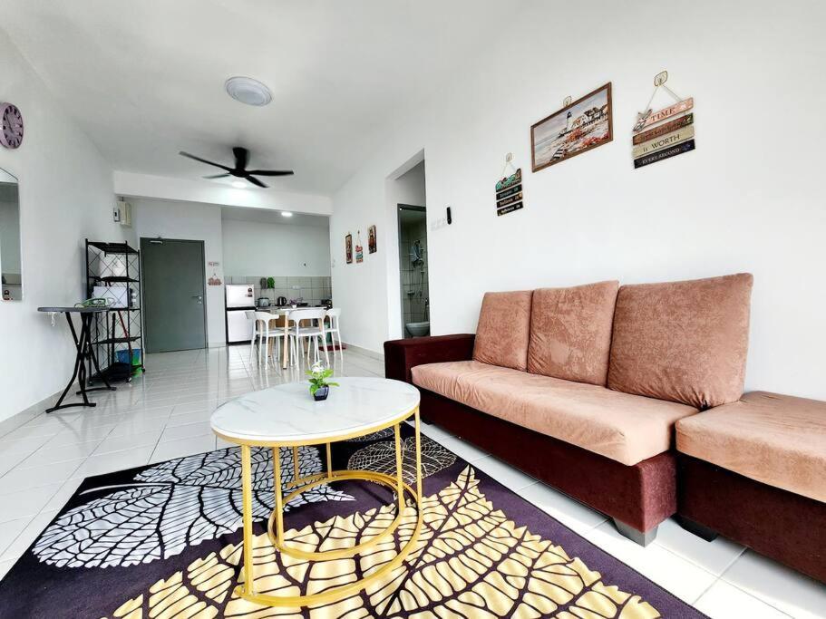 Malacca 8pax Entire Homestay Seri Serindit 7-12 photo 1