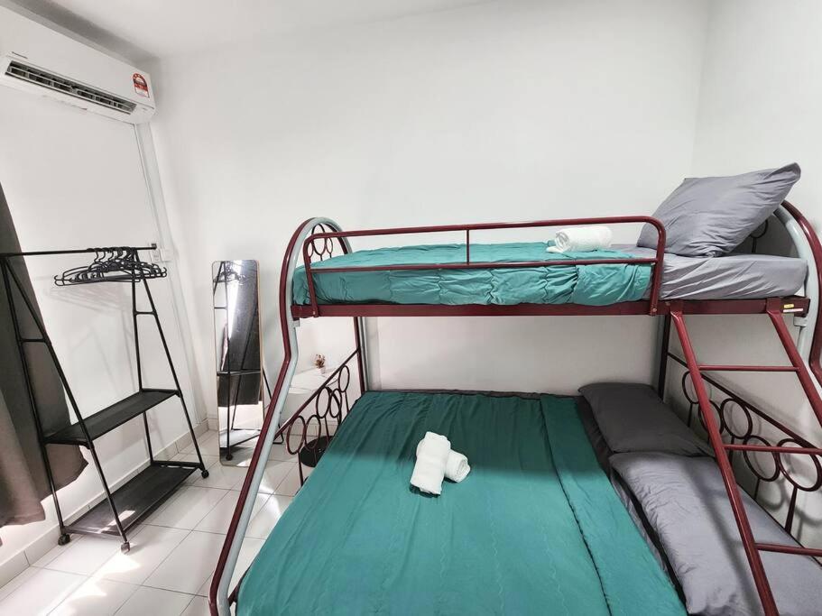 Malacca 8pax Entire Homestay Seri Serindit 7-12 photo 8