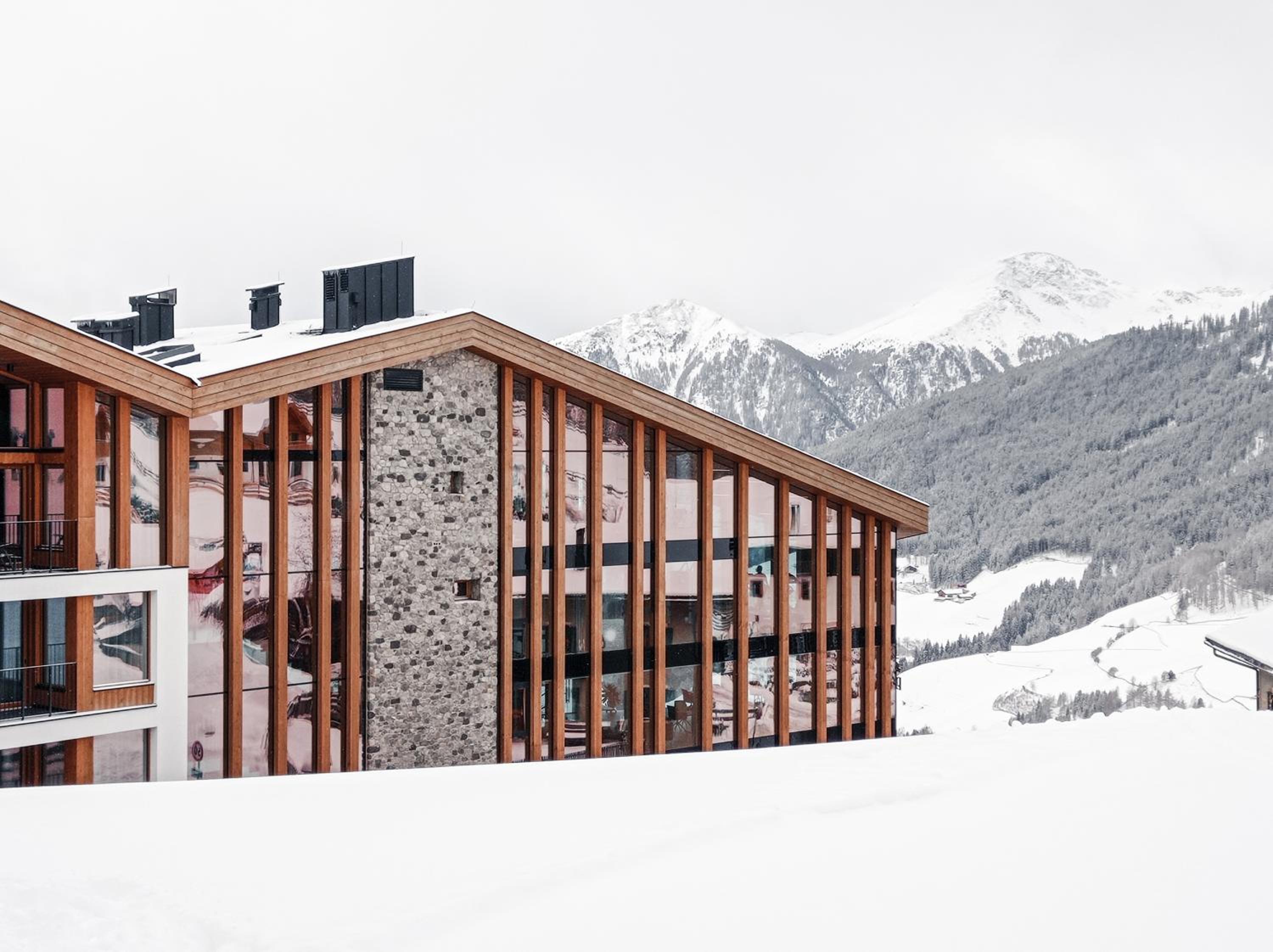 Hotel Panoramic Lotsch - Image 1