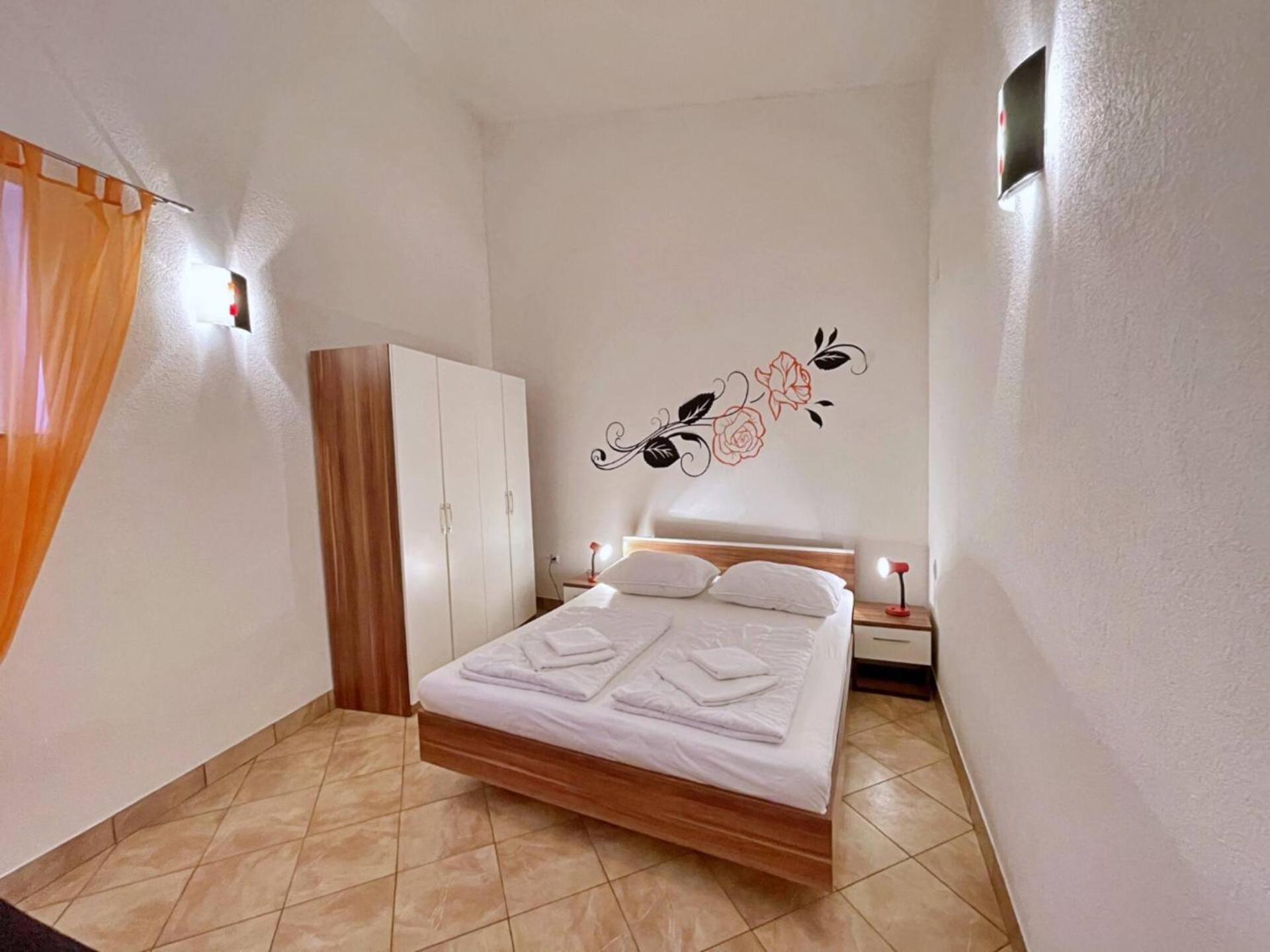 Top Apartments