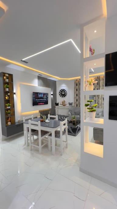 Maya loft
