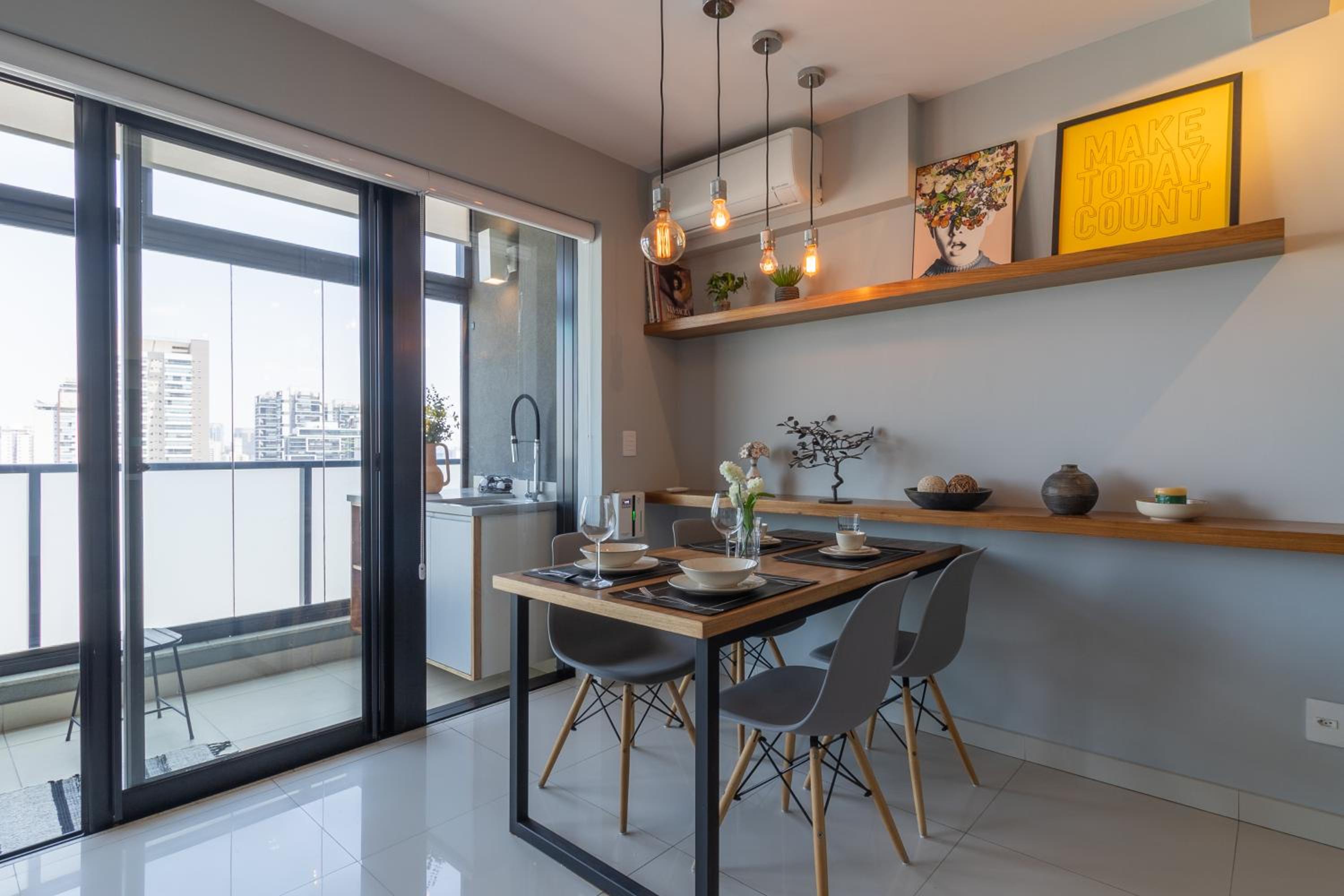 Duplex Excepcional no Campo Belo: Luxo em 60m²