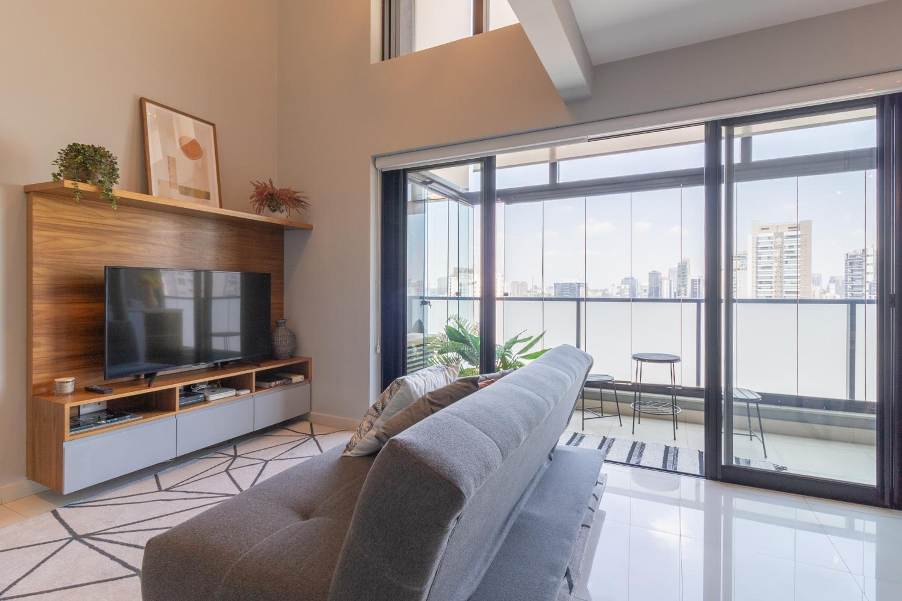 Duplex Excepcional no Campo Belo: Luxo em 60m²