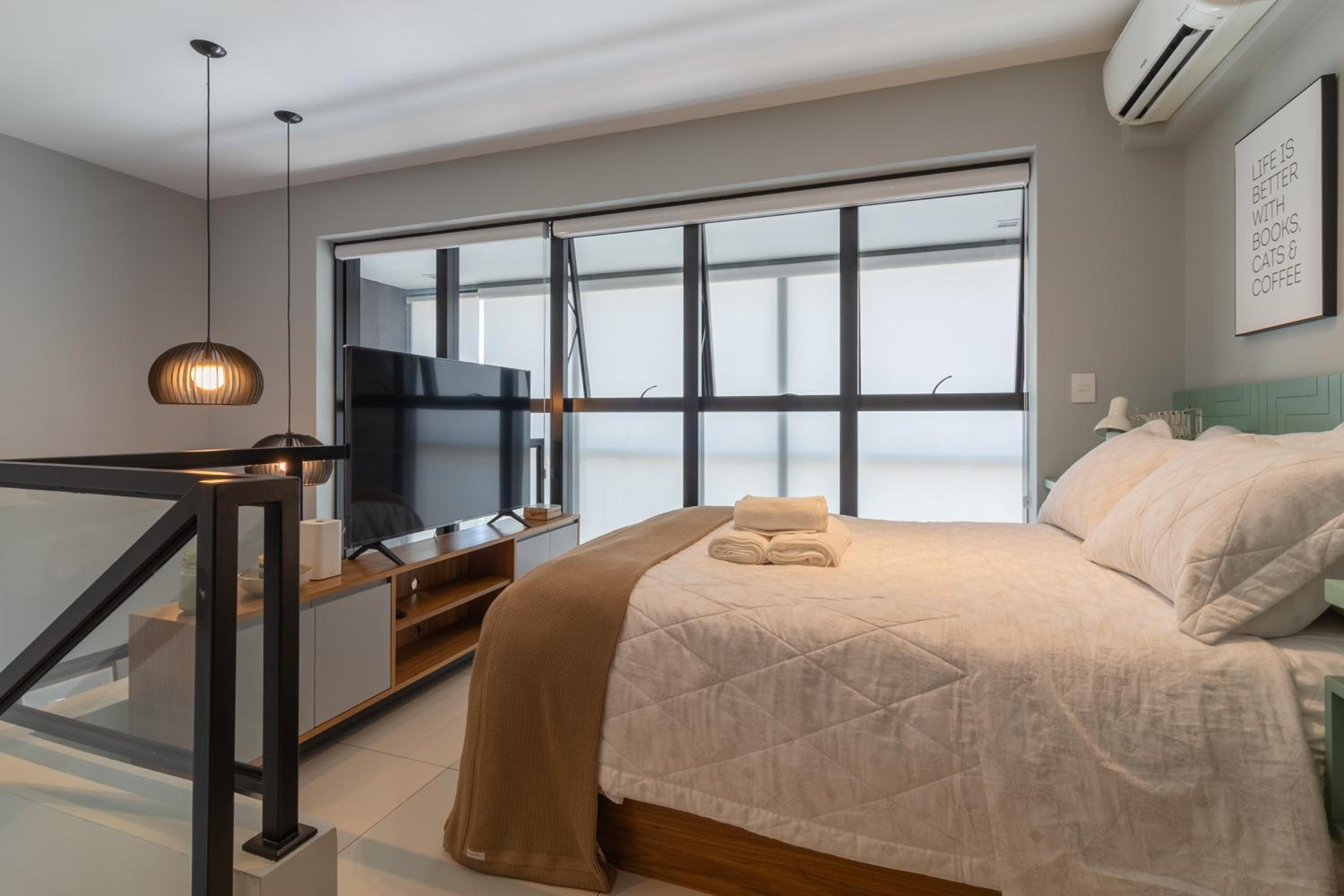 Duplex Excepcional no Campo Belo: Luxo em 60m²