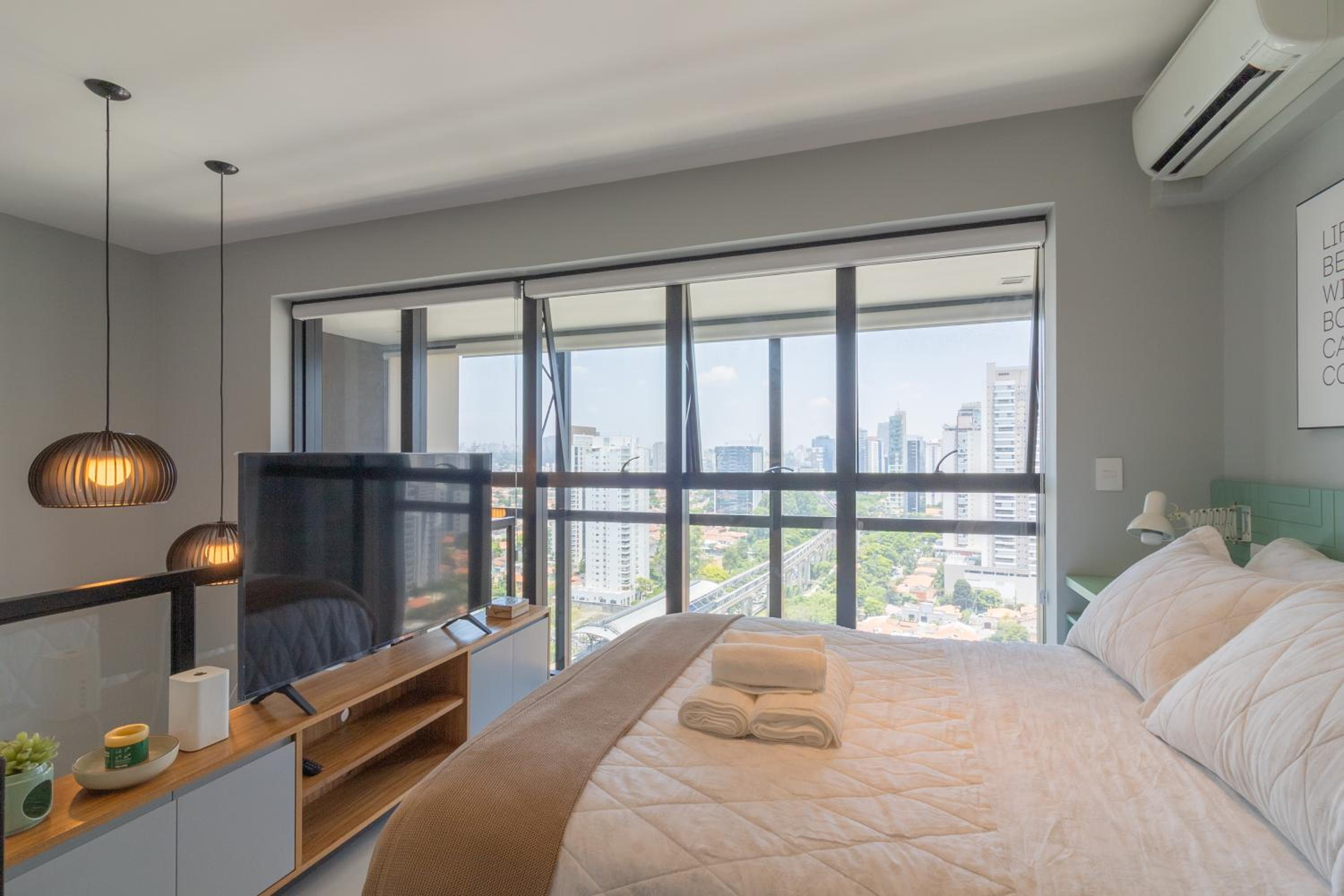 Duplex Excepcional no Campo Belo: Luxo em 60m²