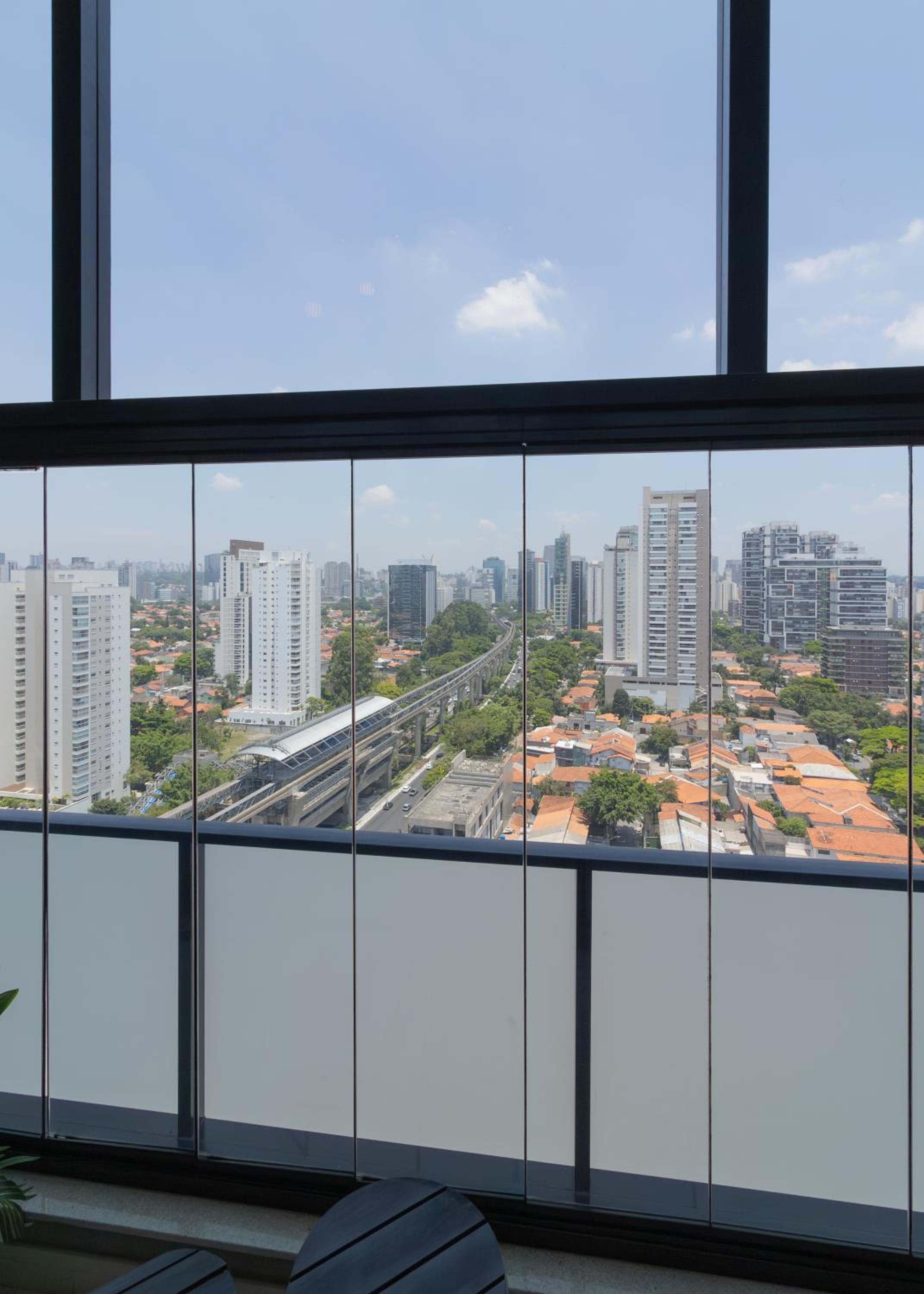 Duplex Excepcional no Campo Belo: Luxo em 60m²