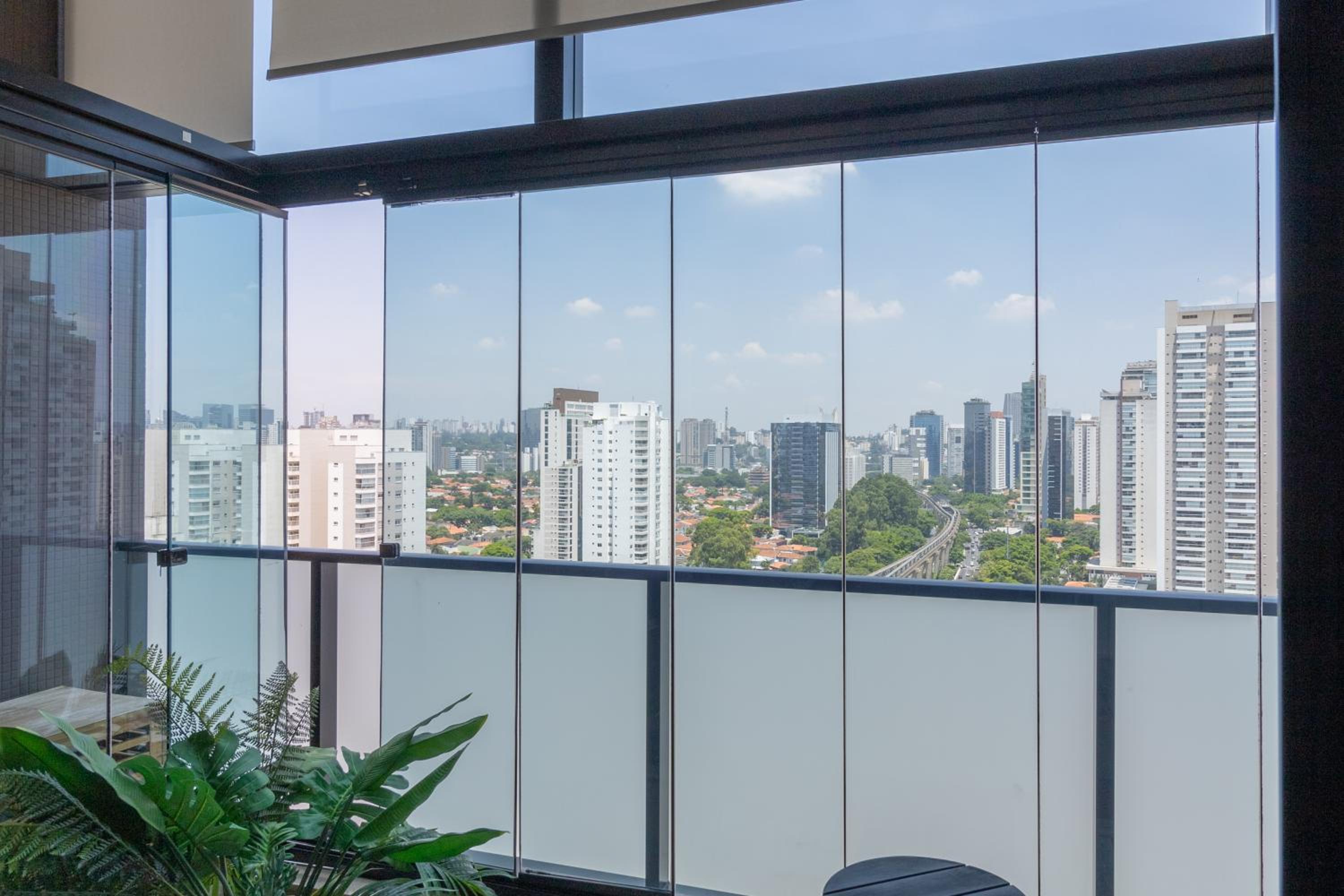 Duplex Excepcional no Campo Belo: Luxo em 60m²