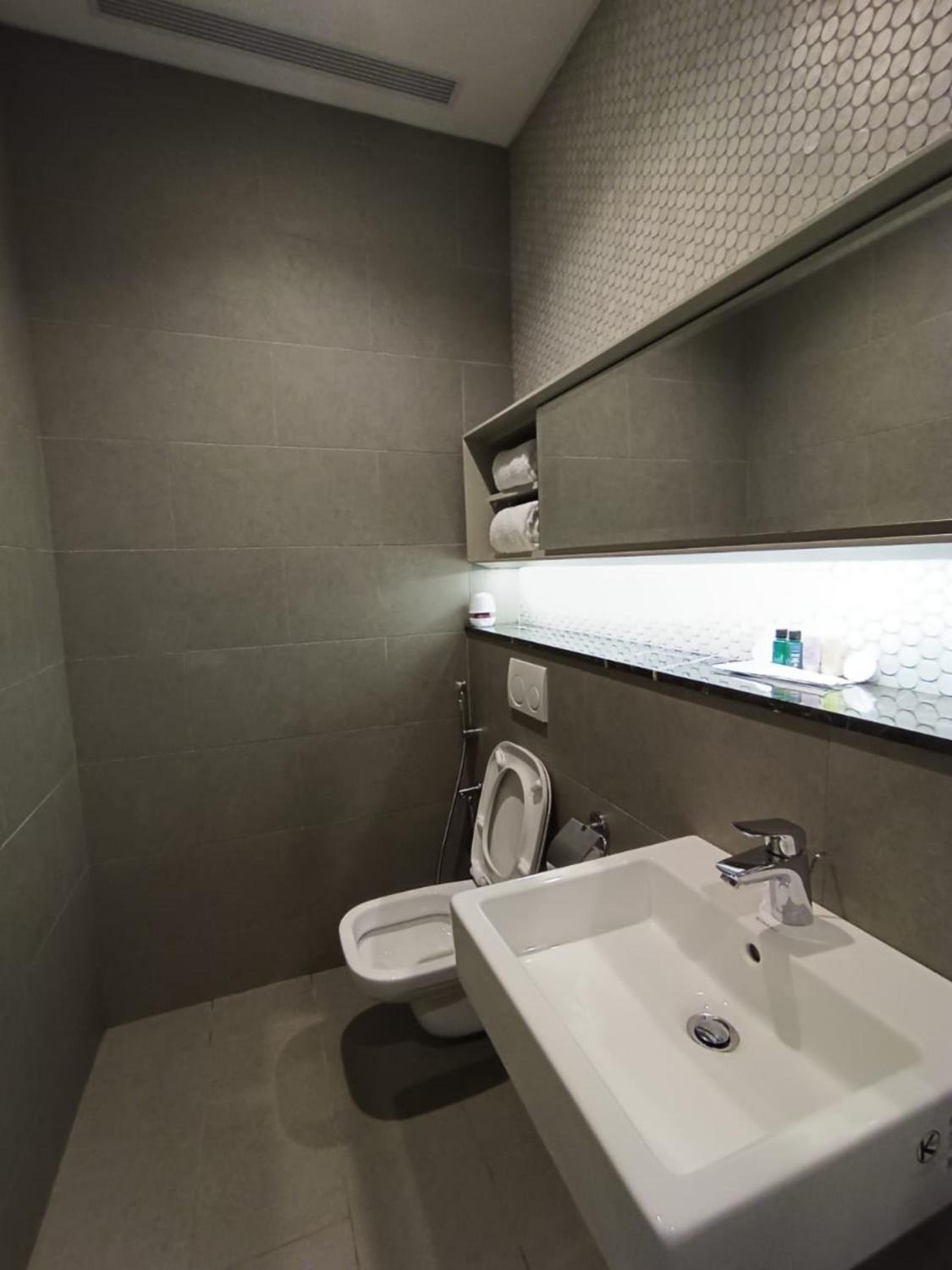 Robertson Special Suite KL