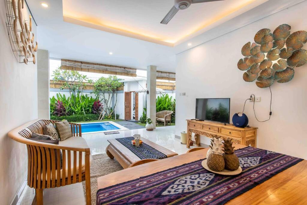 Bens Mertanadi Villa Two-Bedroom with Private Pool Kuta view 5