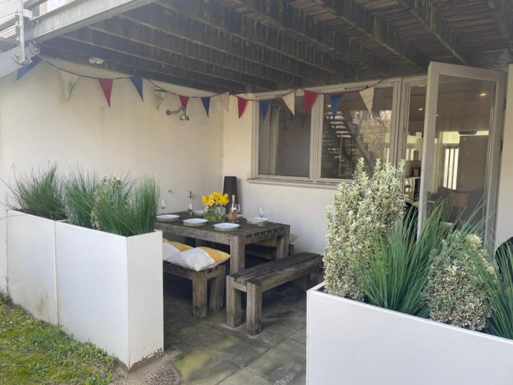 Sandscape - Eco Beach House - Close to Beach - Pet Friendly view 3