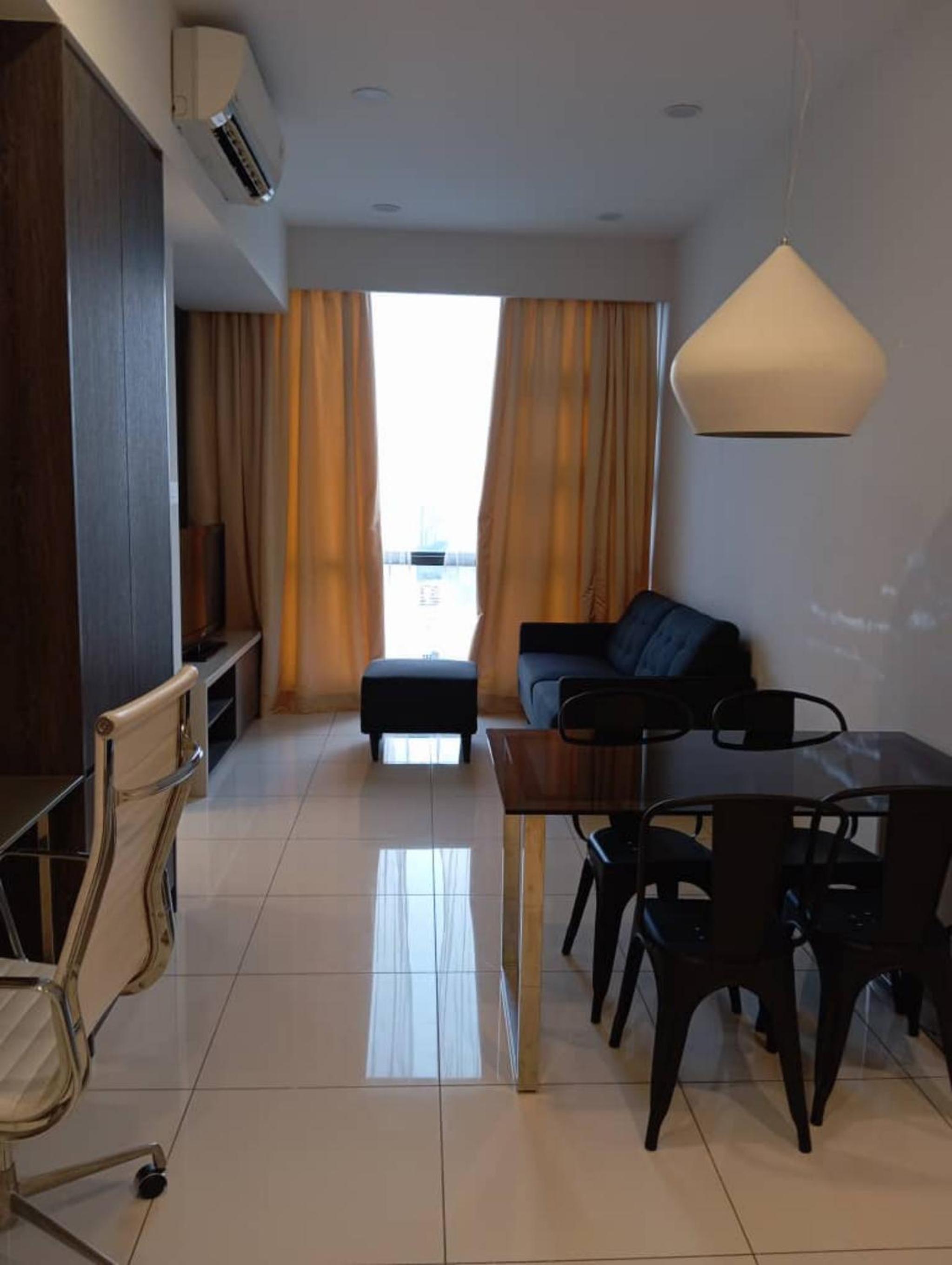 Robertson Special Suite KL