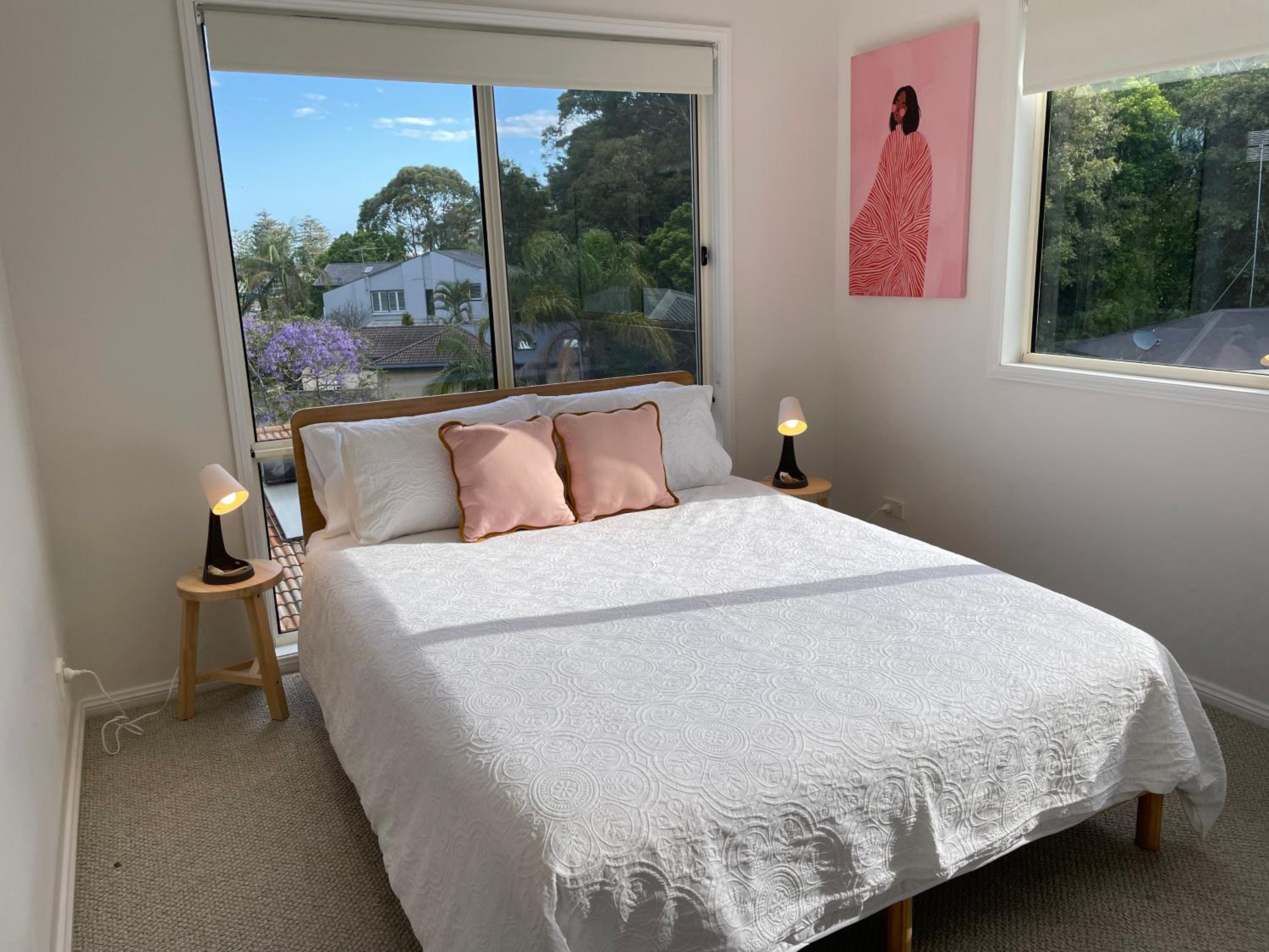 Treetop Beach House 3 min walk to surf beach
