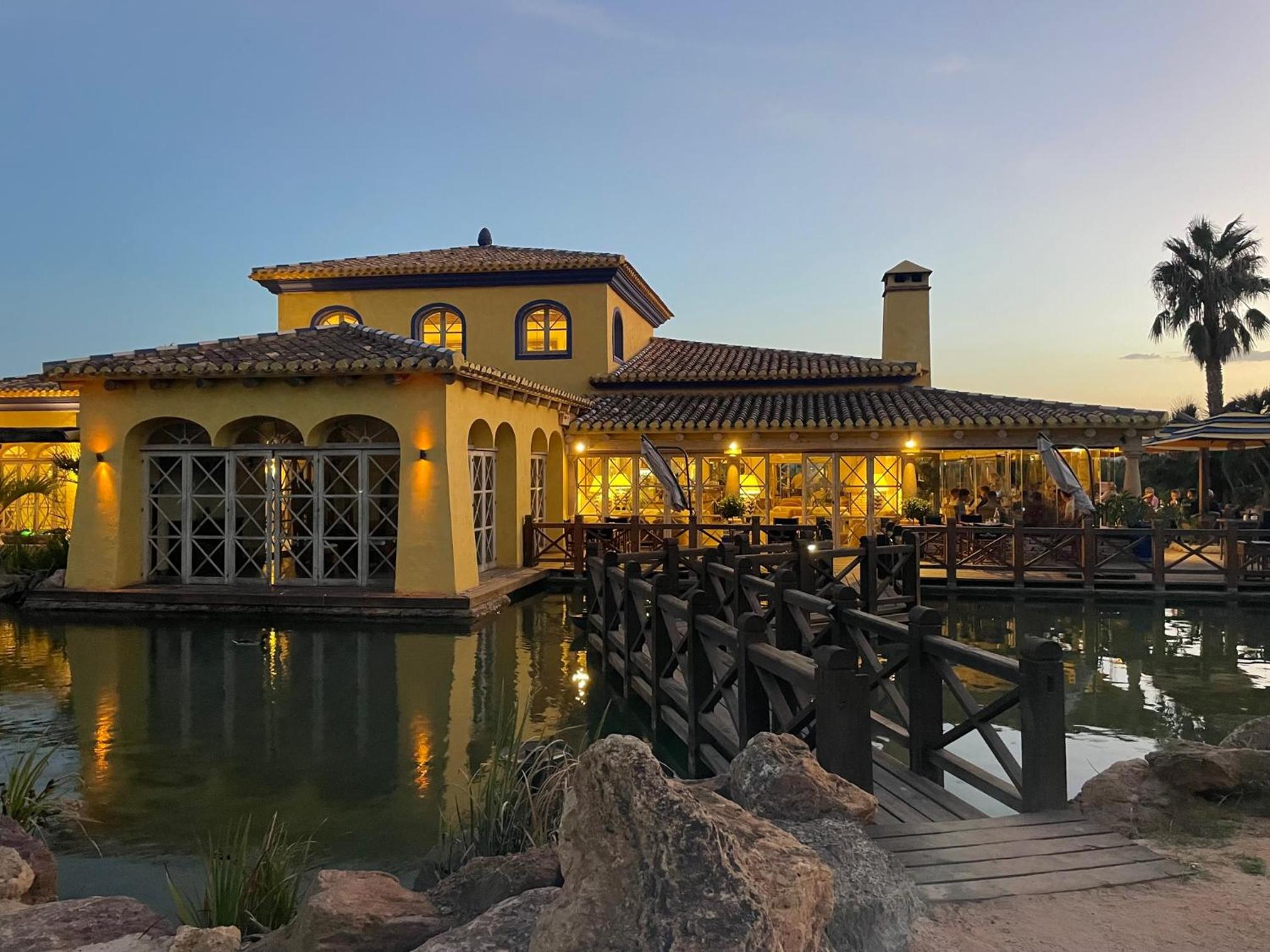 Casa Birdie, Golf & Piscina Retreat at Desert Springs Golf Resort near Vera Playa