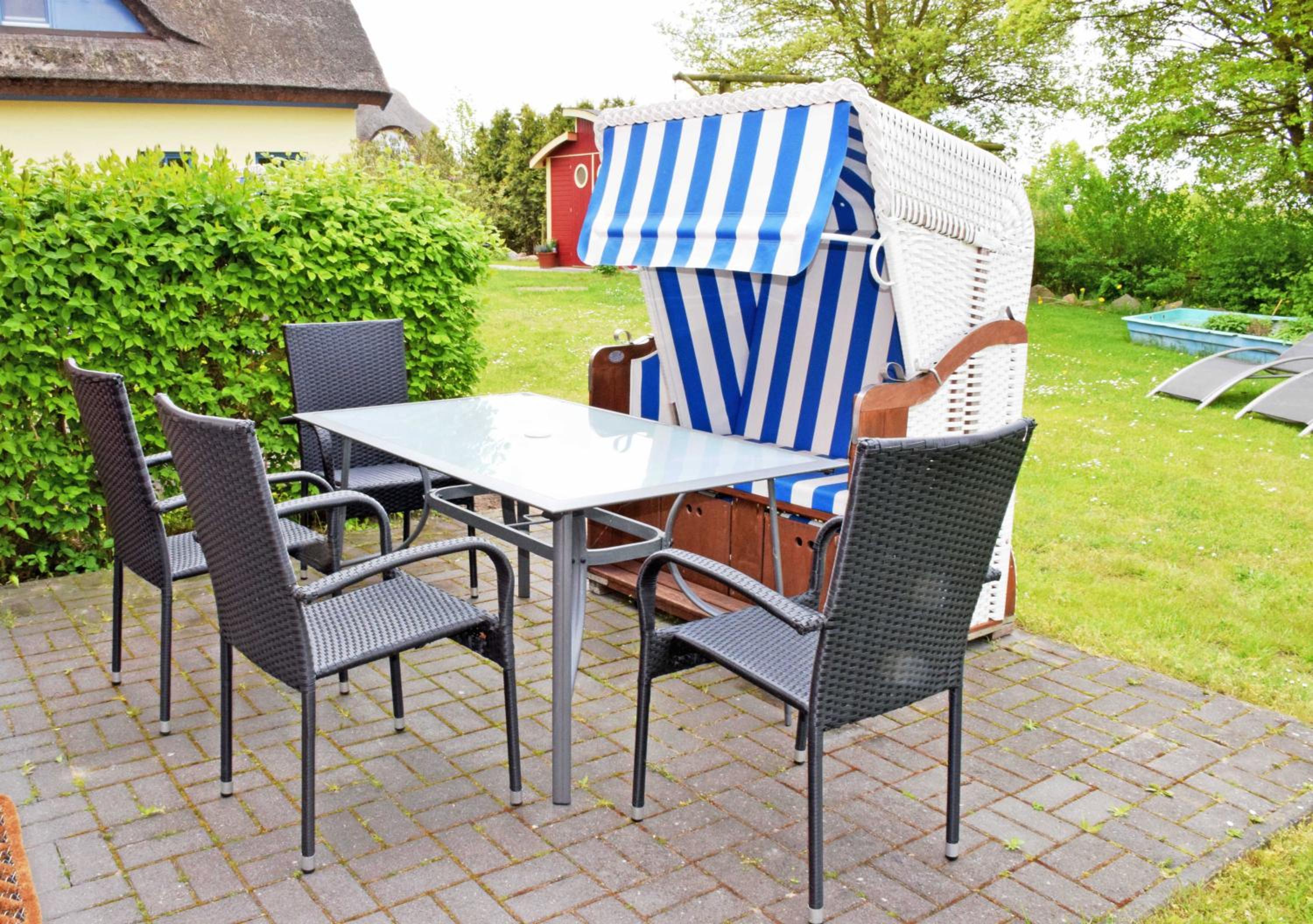 Ferienappartements zum Ostseestrand mit Terrasse view 2