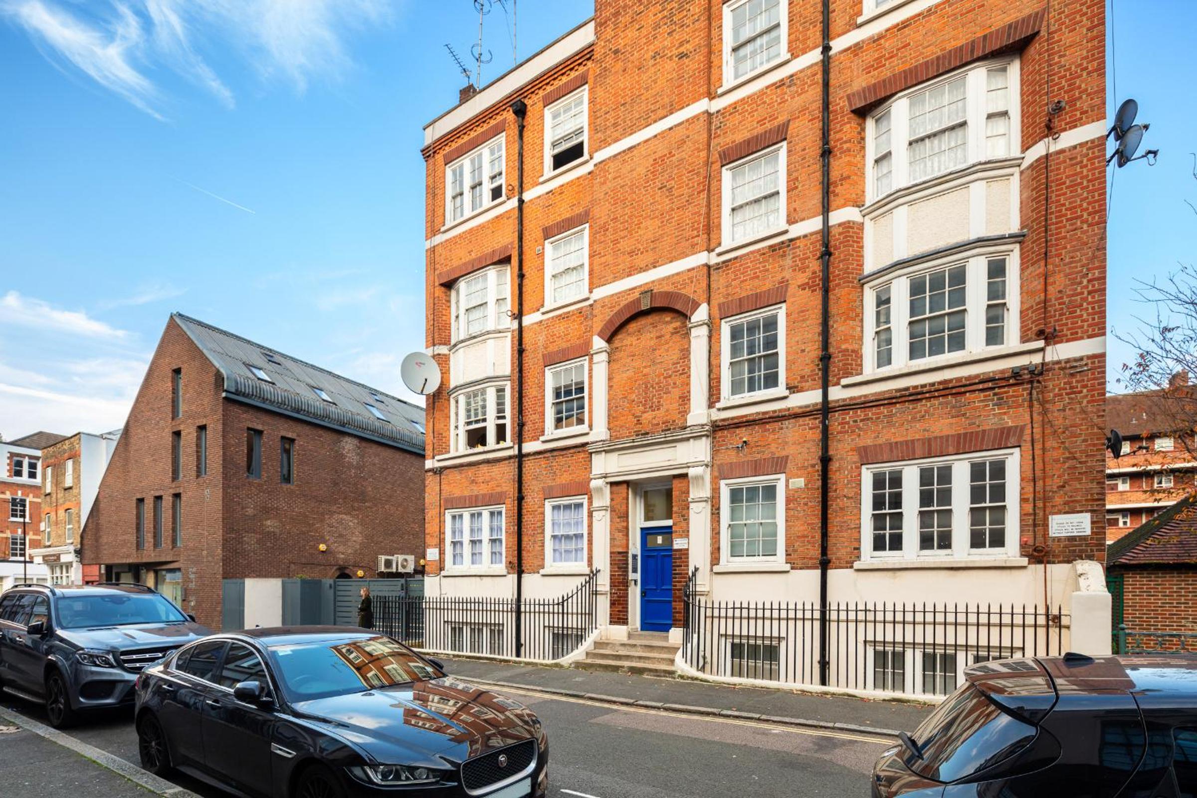 Elegant Three Bed Apt in The Heart of Marylebone