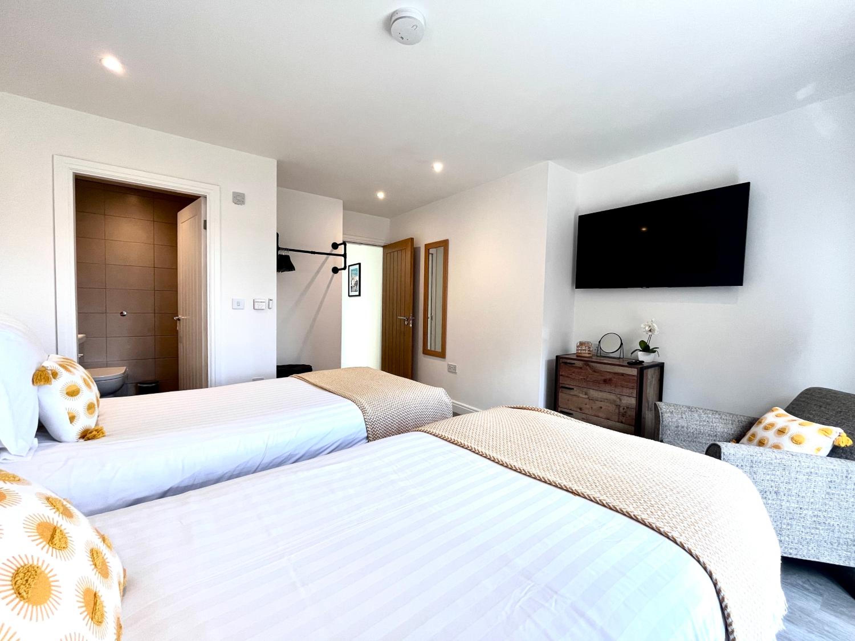 Lytham St Annes Vacations - Mode Cottage - Property Image 4