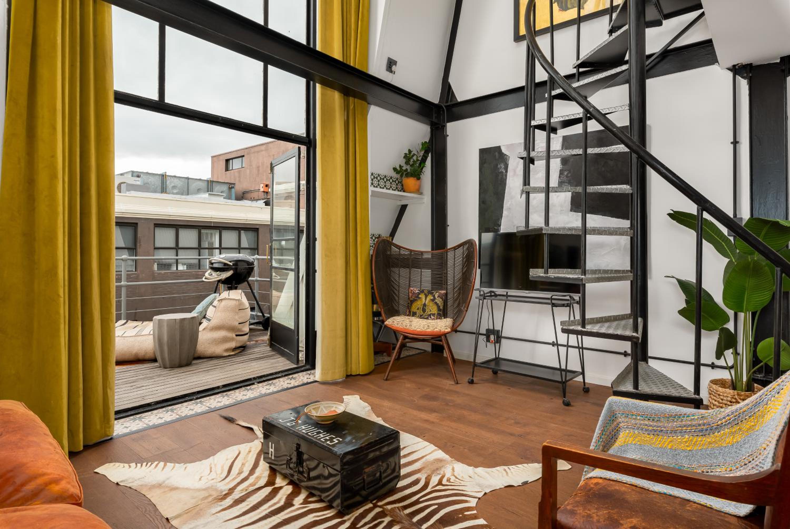 Wolroy House 506