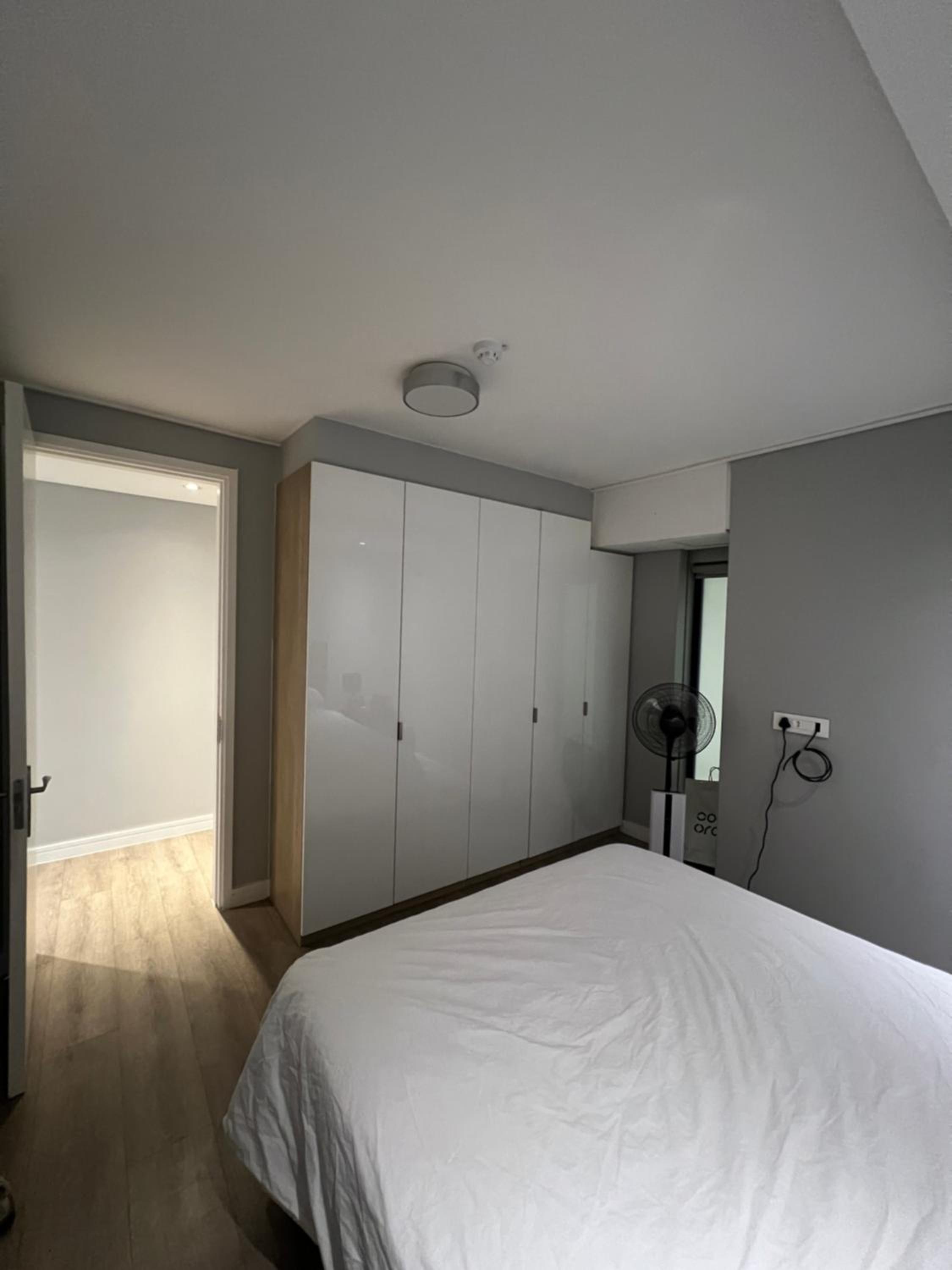 Modern One Bedroom In The Warwick