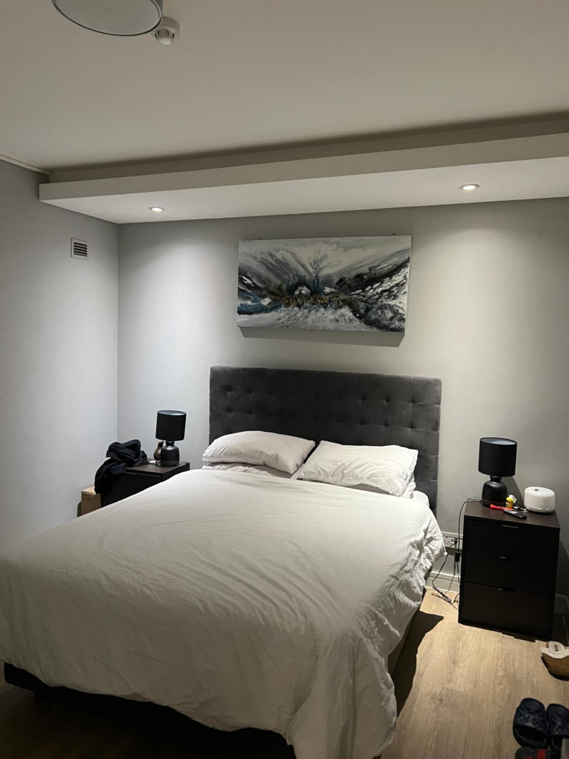 Modern One Bedroom In The Warwick