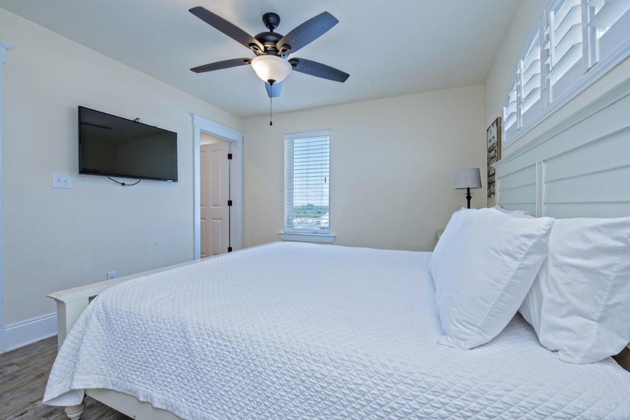 BeachFront 18Bed Pool EasyBreezy