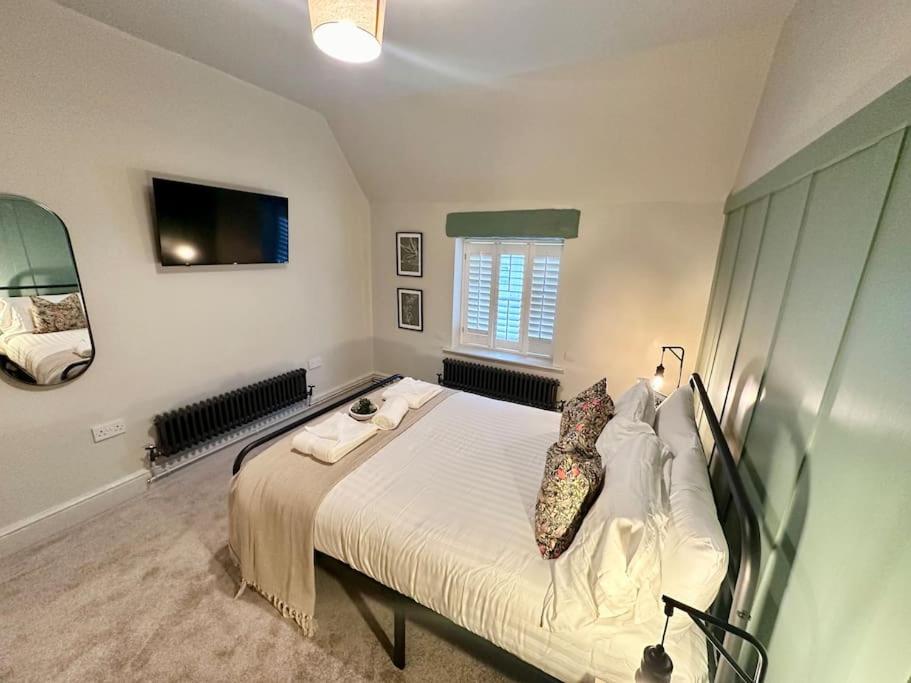 Luxury 3 bed, 6 person, spacious rural apartment view 3