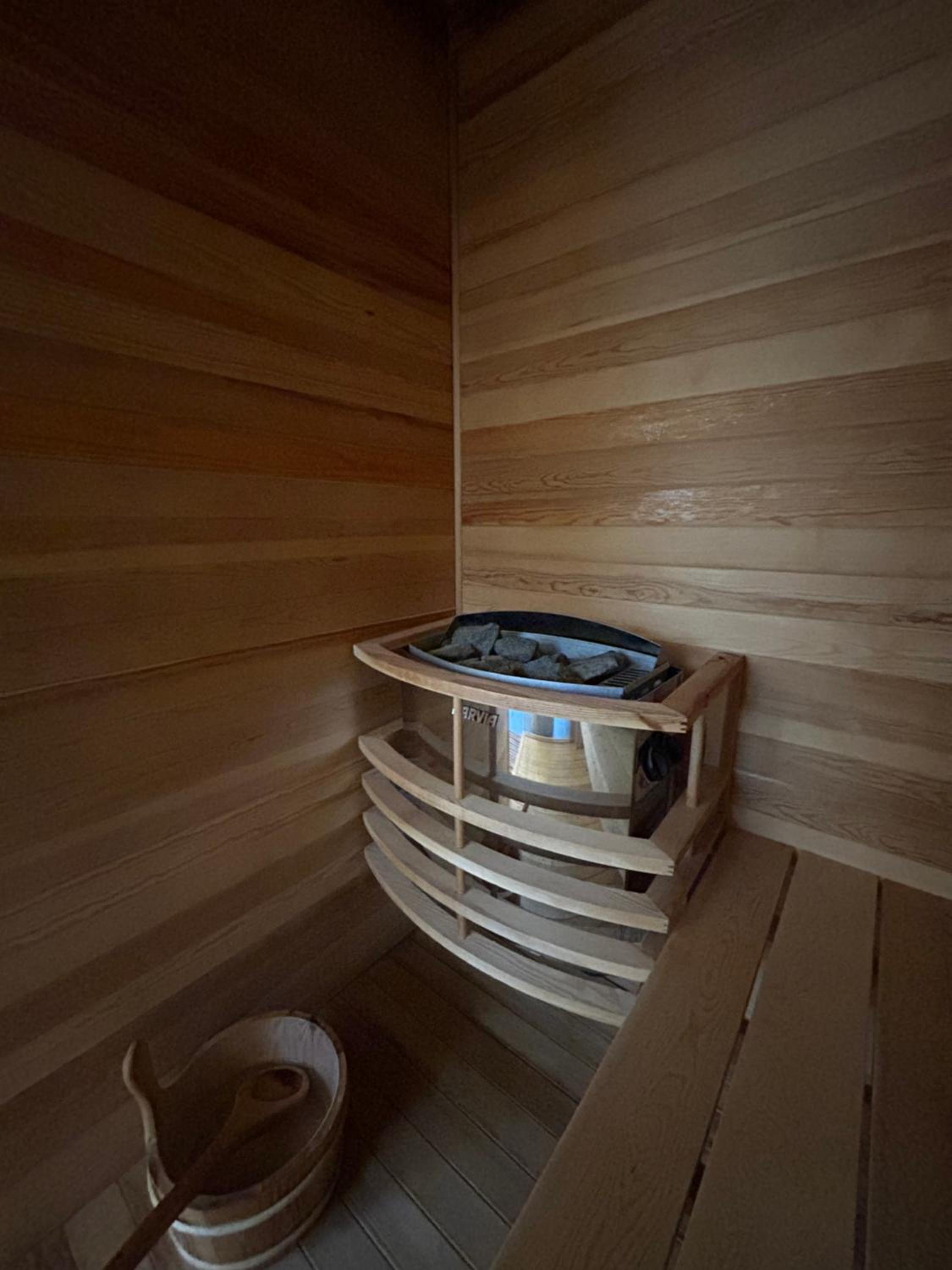 Ferienresort - idyllisches Ferienhaus mit Privatstrand und Sauna in der Nähe von Leipzig #HausEni