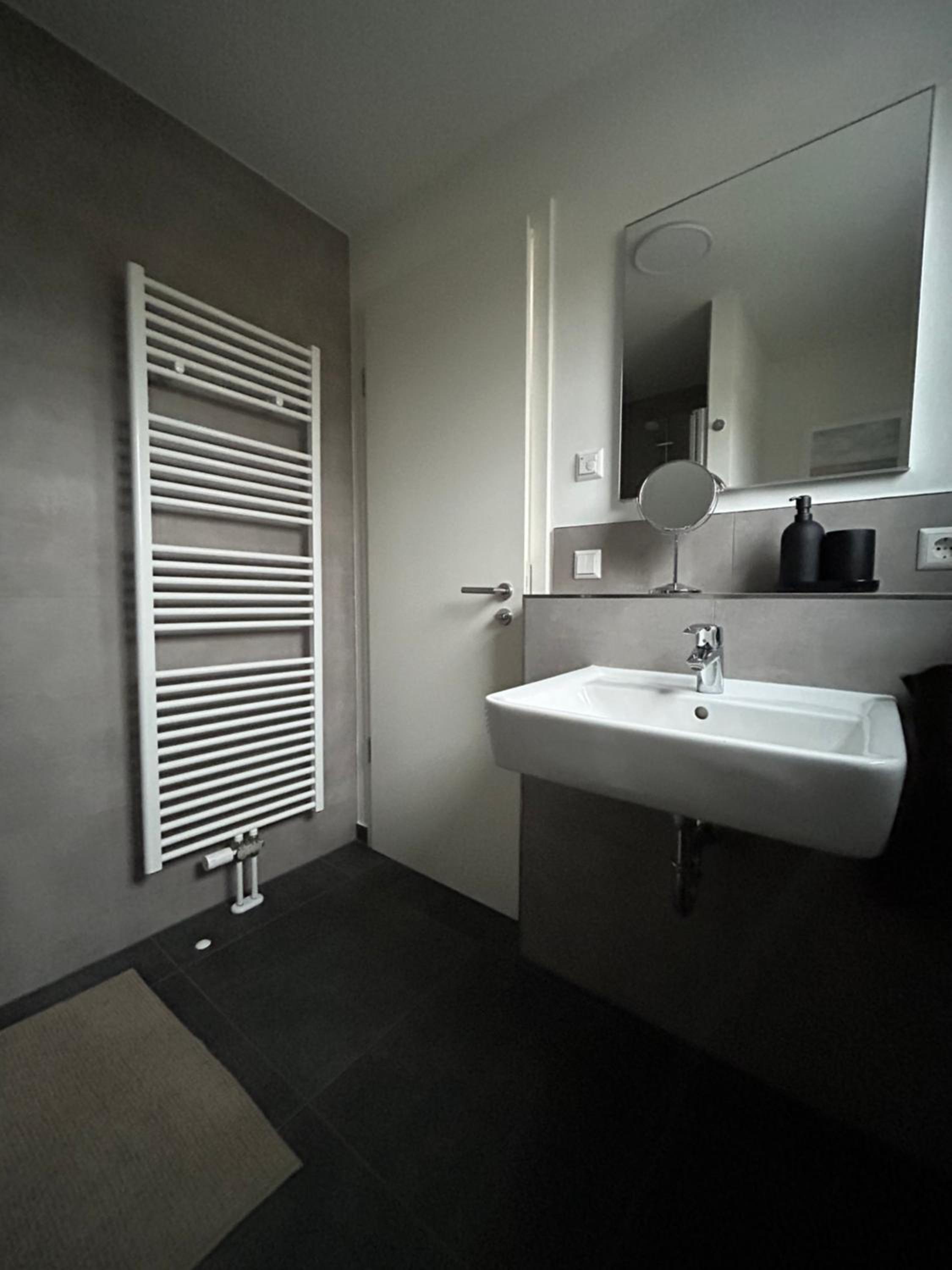Ferienresort - idyllisches Ferienhaus mit Privatstrand und Sauna in der Nähe von Leipzig #HausEni