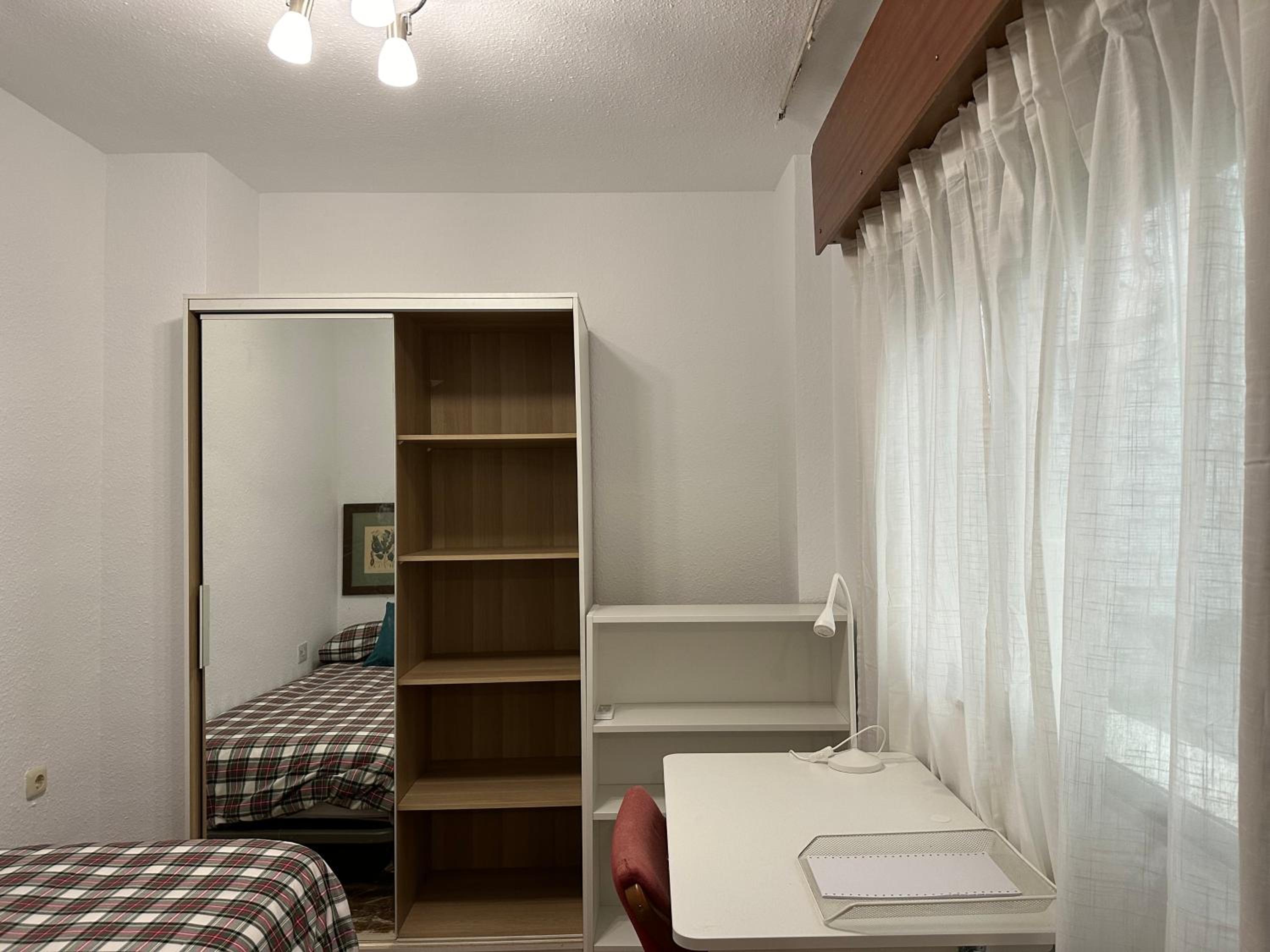 Amplio y luminoso apartamento en el centro de Granada