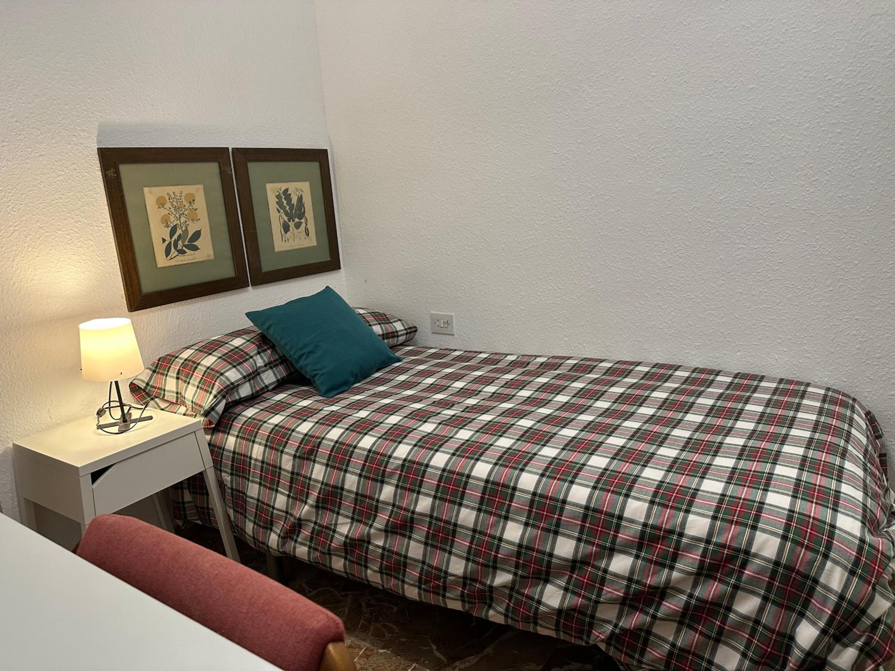 Amplio y luminoso apartamento en el centro de Granada