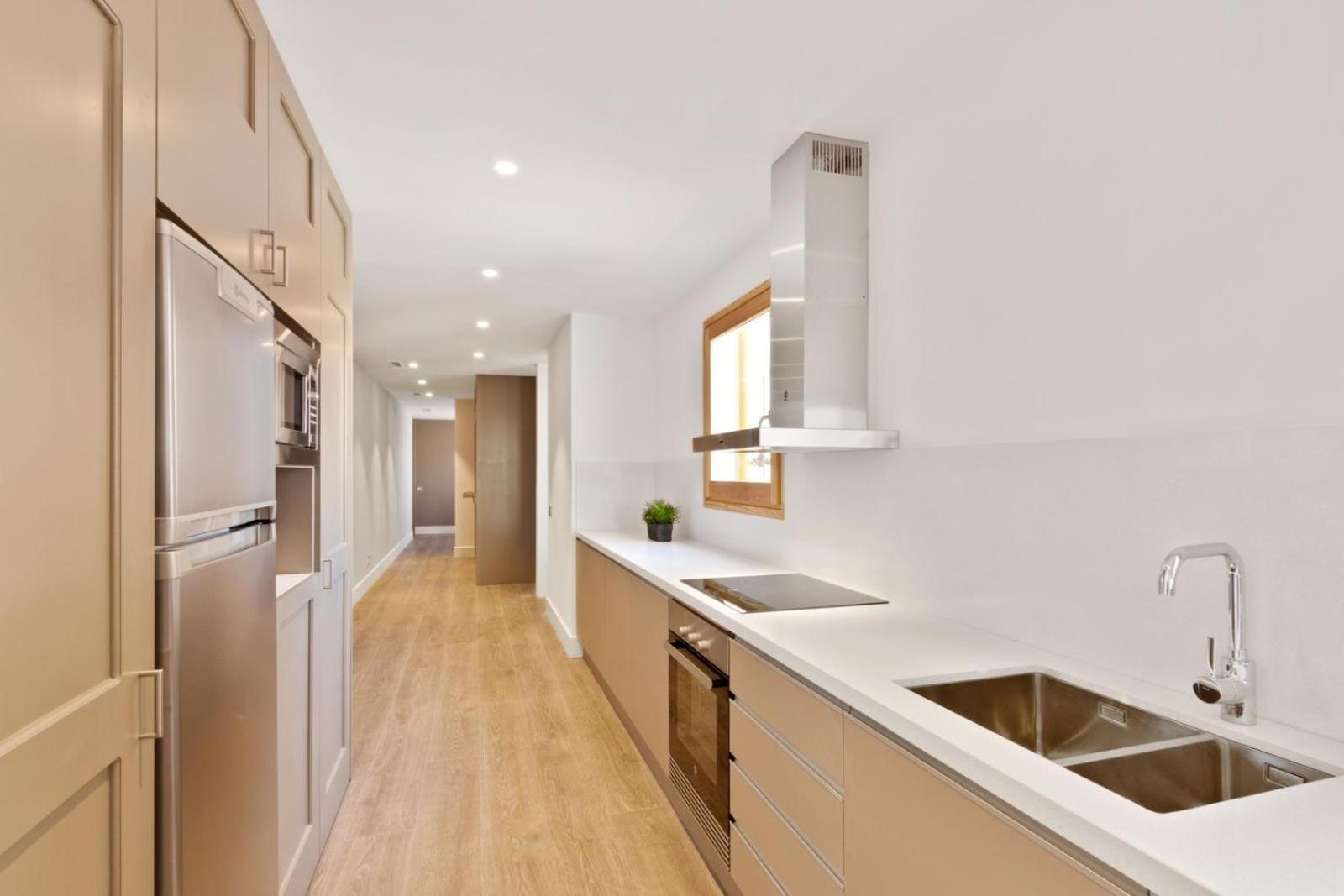 Fisa Rentals Gran Via Apartments
