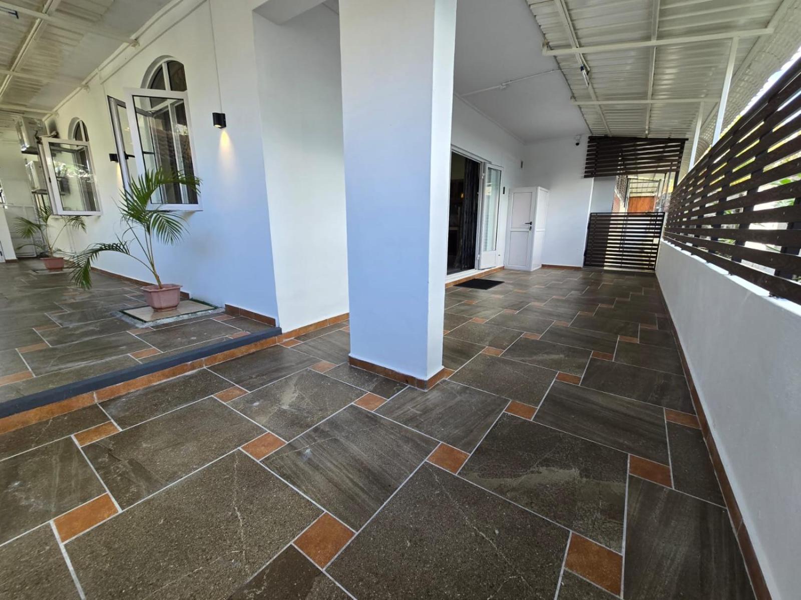 Blue Bay Beach Apartment photo 3