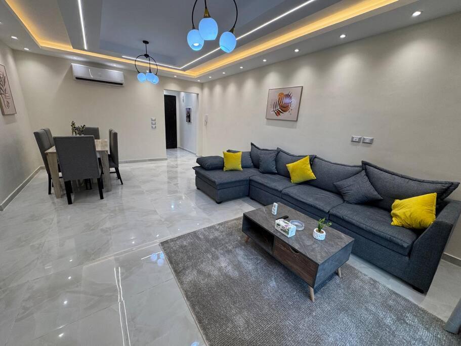Relaxing Luxury 2BDR - New Cairo by landmark stays
