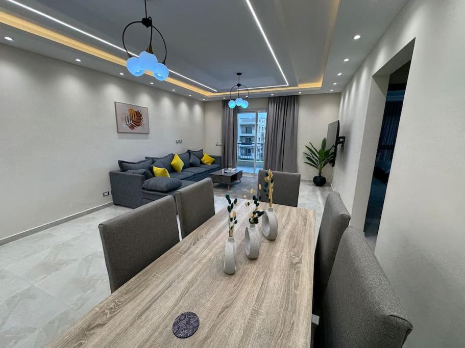 Relaxing Luxury 2BDR - New Cairo by landmark stays