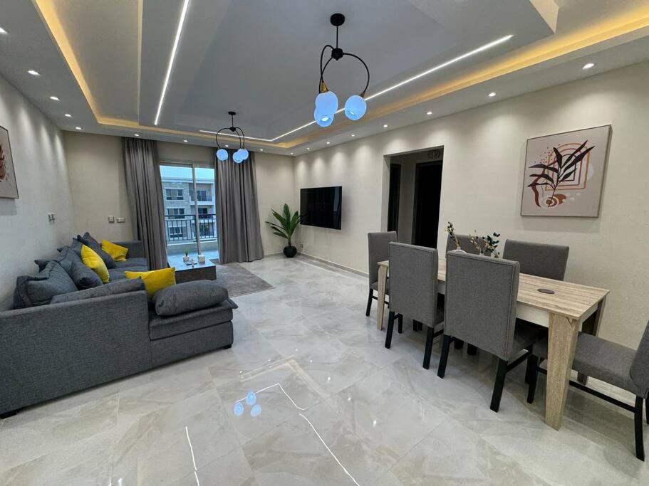 Relaxing Luxury 2BDR - New Cairo by landmark stays