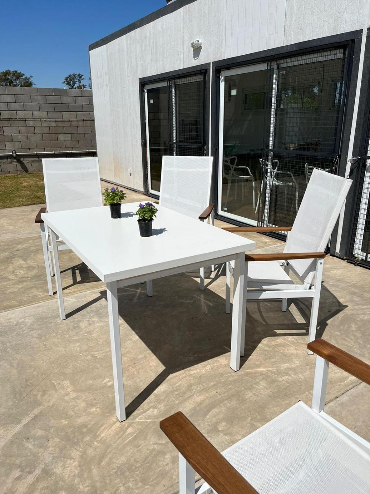 Casa quinta sustentable con asador, jardín y piscina