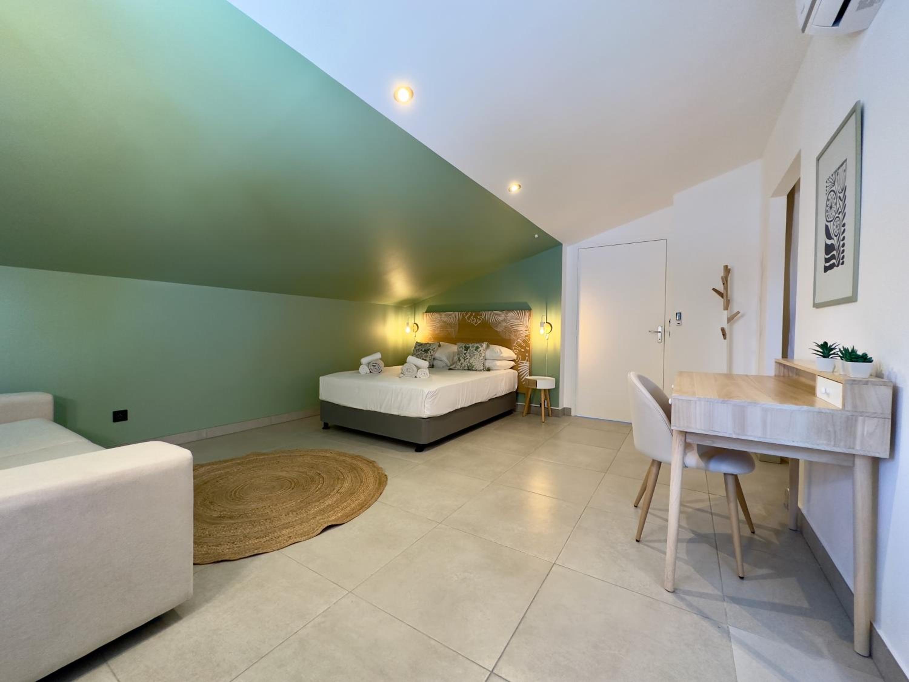 Palm Tree - apt neuf vue mer -6 pers- La Saline-Les-Bains view 5