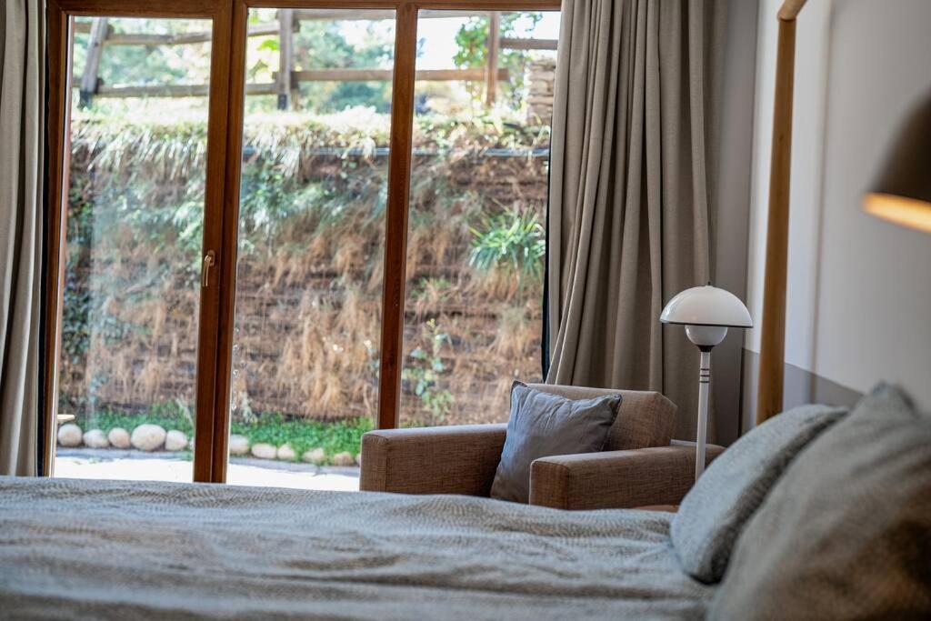 Host2U New Inn 2 BD, Fireplace, Free parking