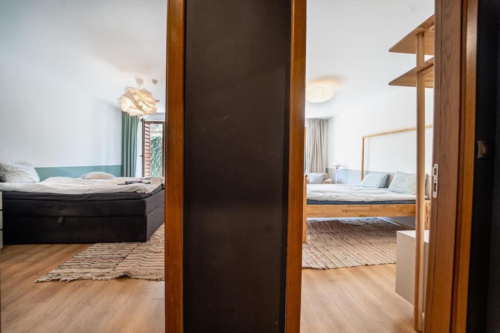 Host2U New Inn 2 BD, Fireplace, Free parking