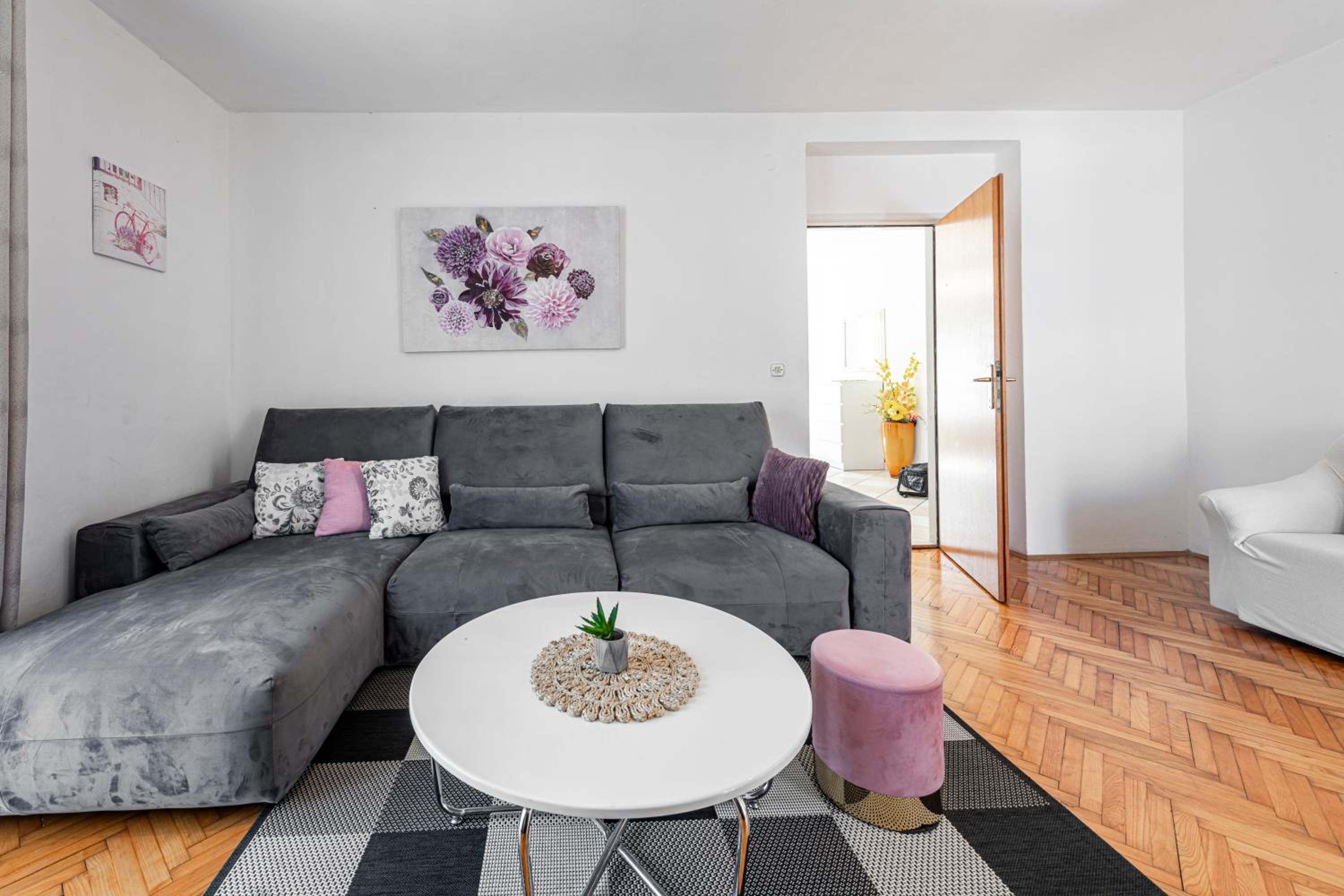 Cozy Corner 49