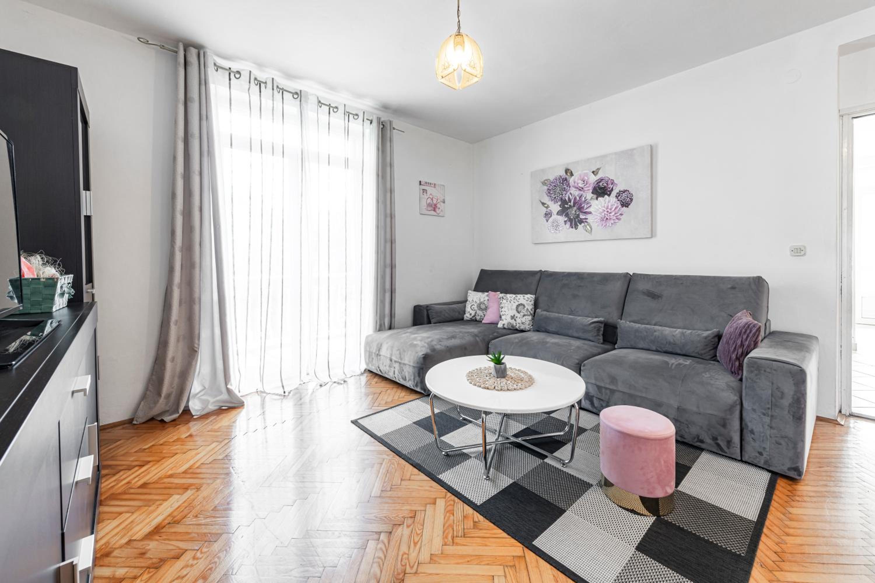 Cozy Corner 49