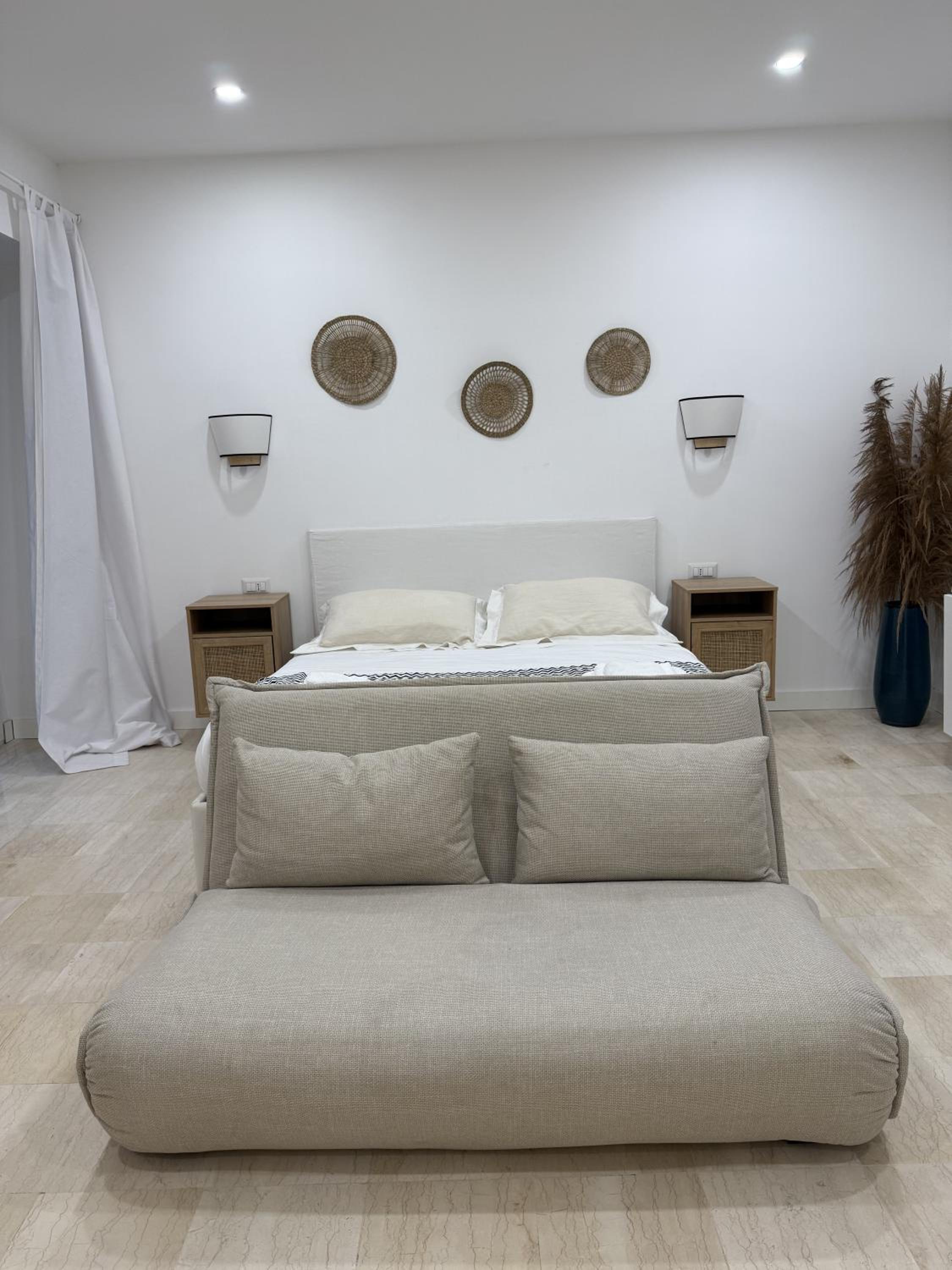HV Suites TRIBUNALIUM