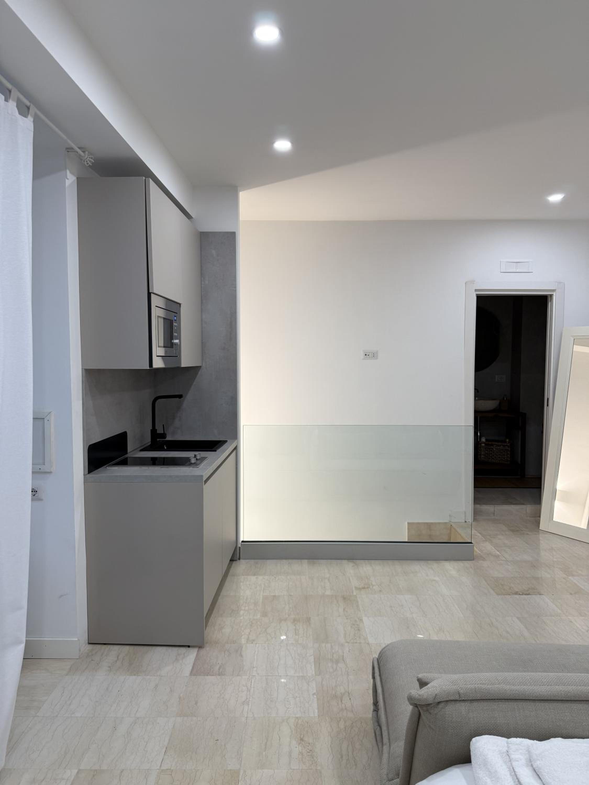 HV Suites TRIBUNALIUM